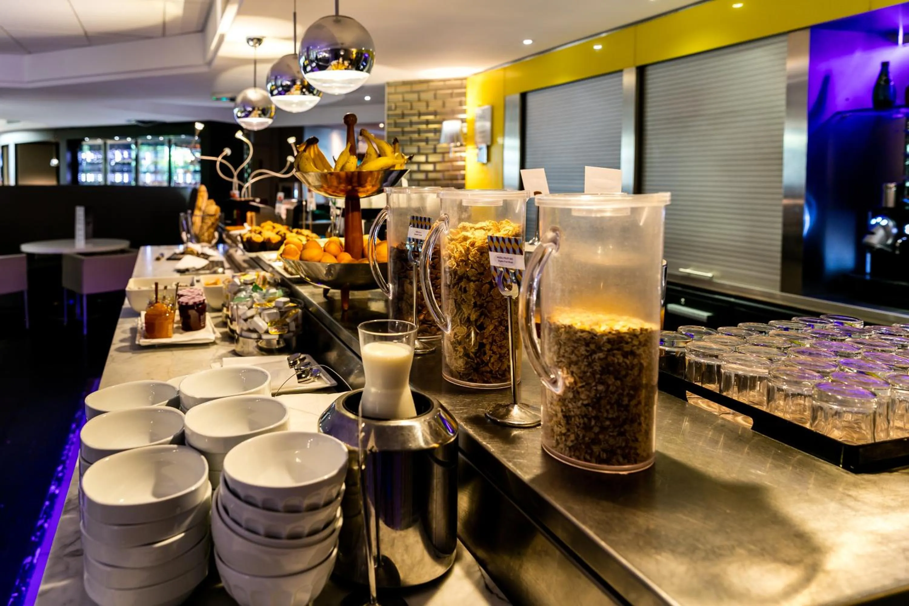 Breakfast in Mercure Paris Massy Gare TGV