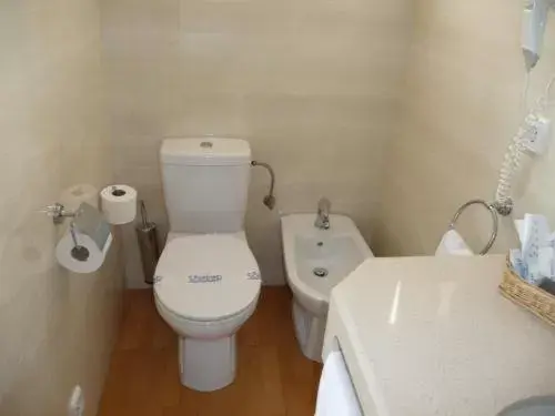 Bathroom in Aparthotel Solifemar