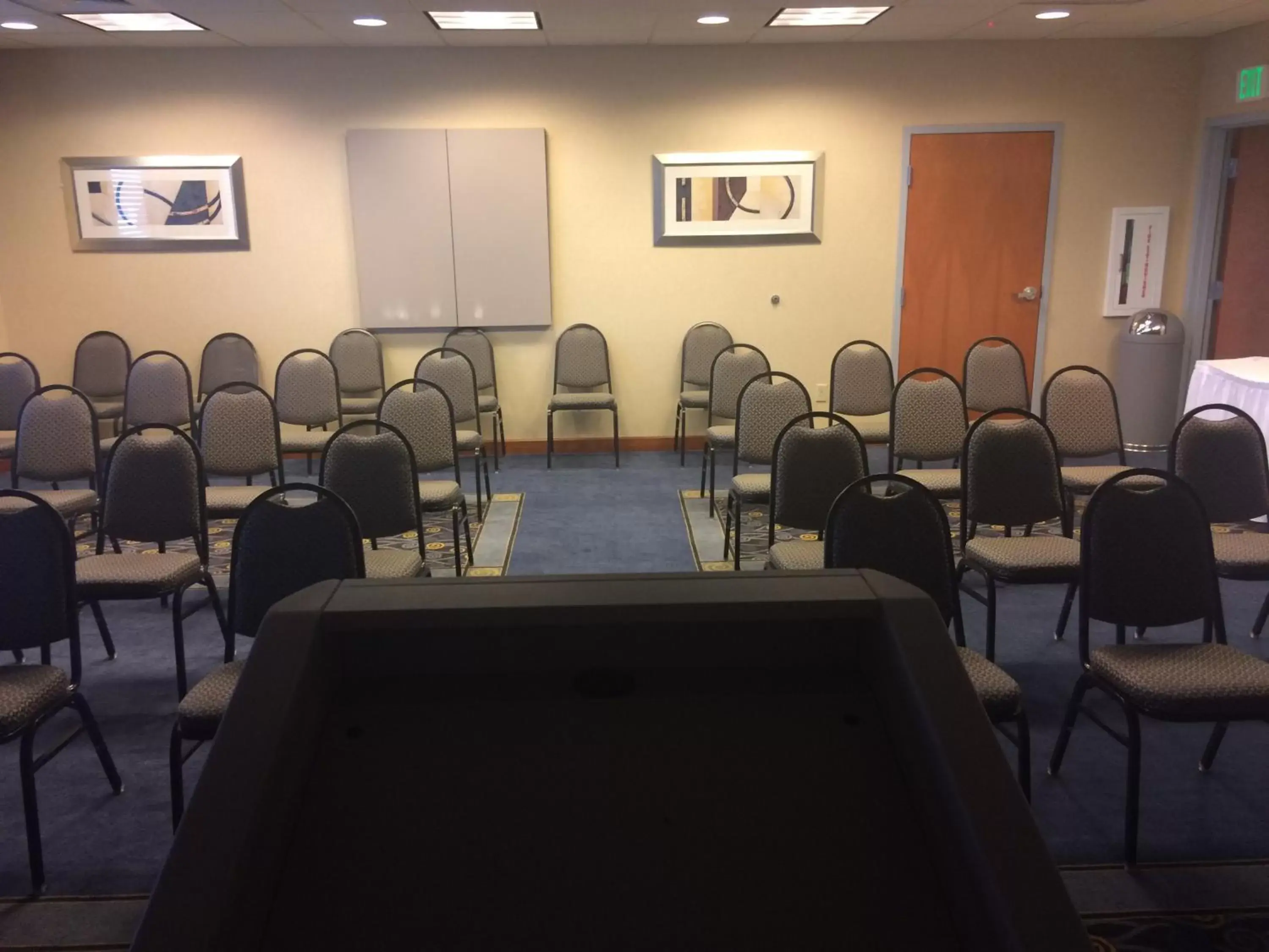 Meeting/conference room in Wingate by Wyndham Spokane Airport
