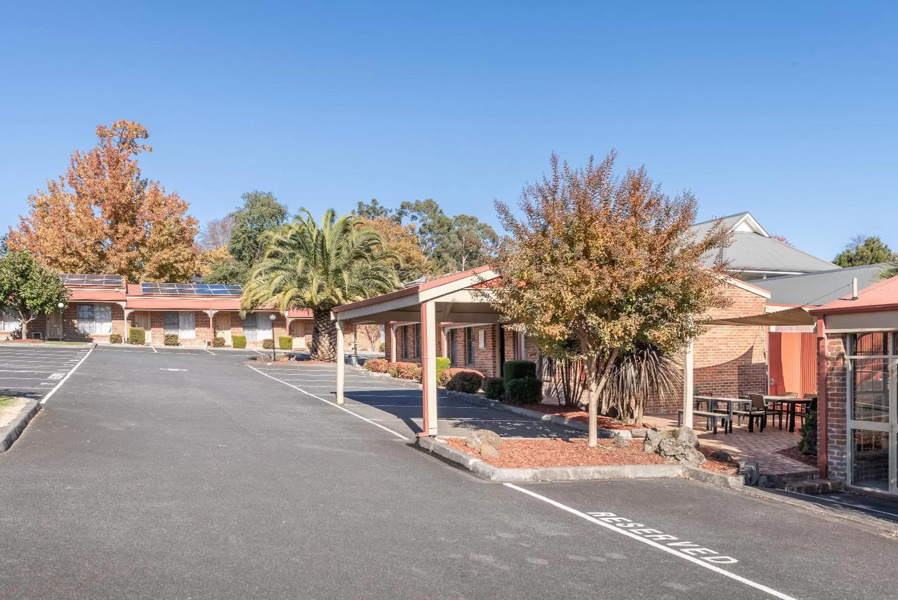 Property building in Yarra Valley Motel Property building in Yarra Valley Motel