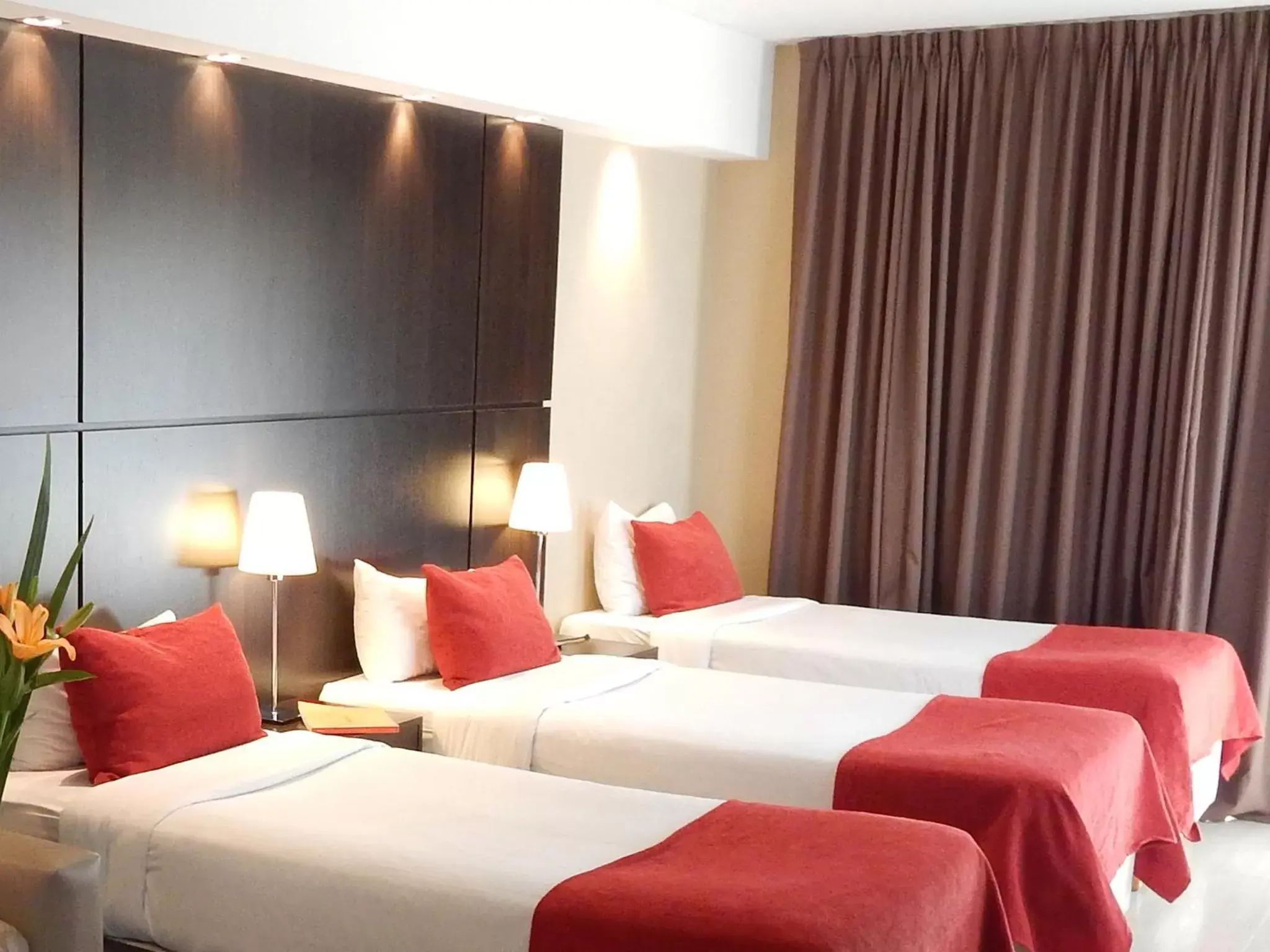 Bed in HTL City Baires