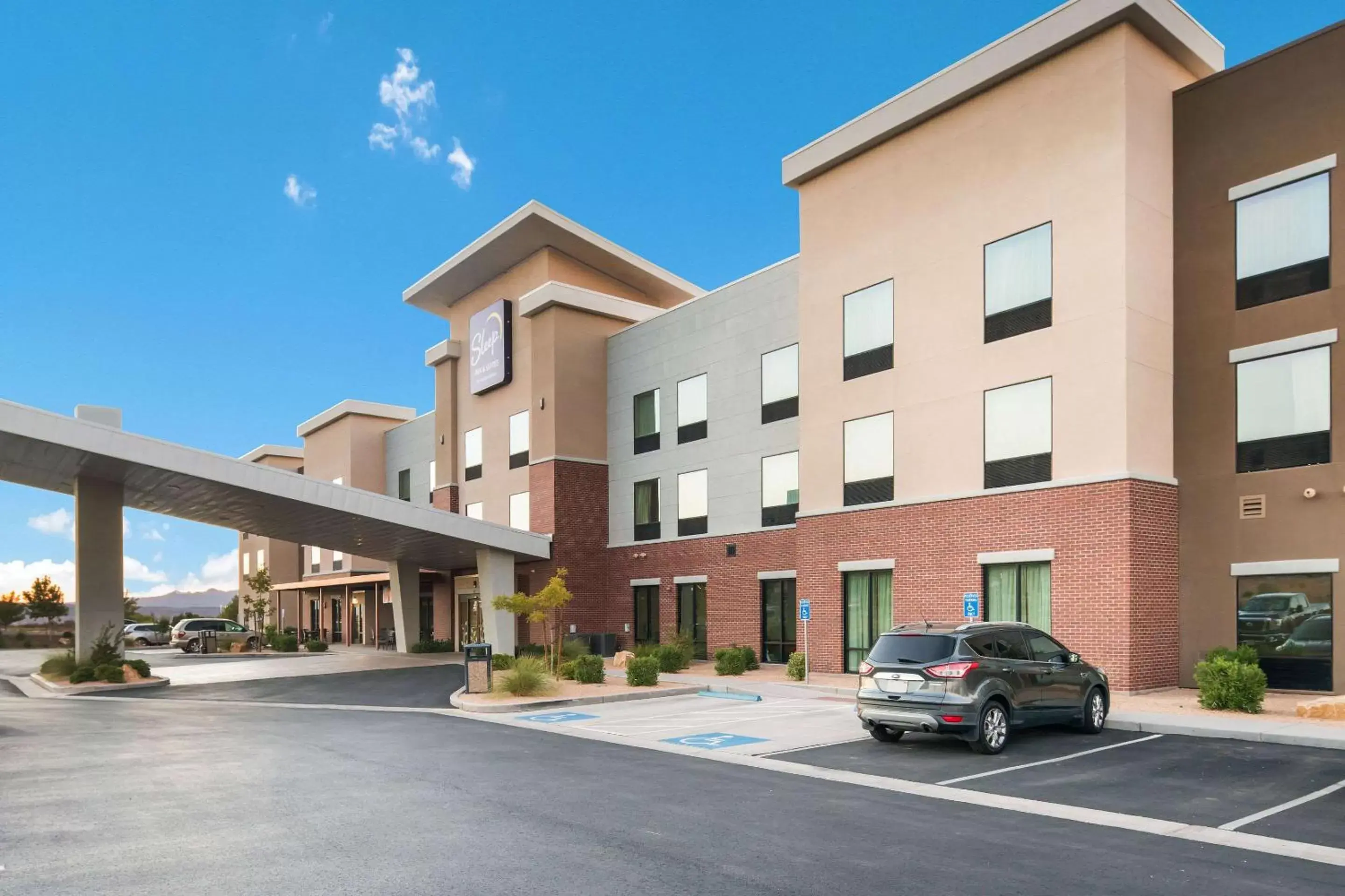 Property building in Sleep Inn & Suites Hurricane Zion Park Area Property building in Sleep Inn & Suites Hurricane Zion Park Area