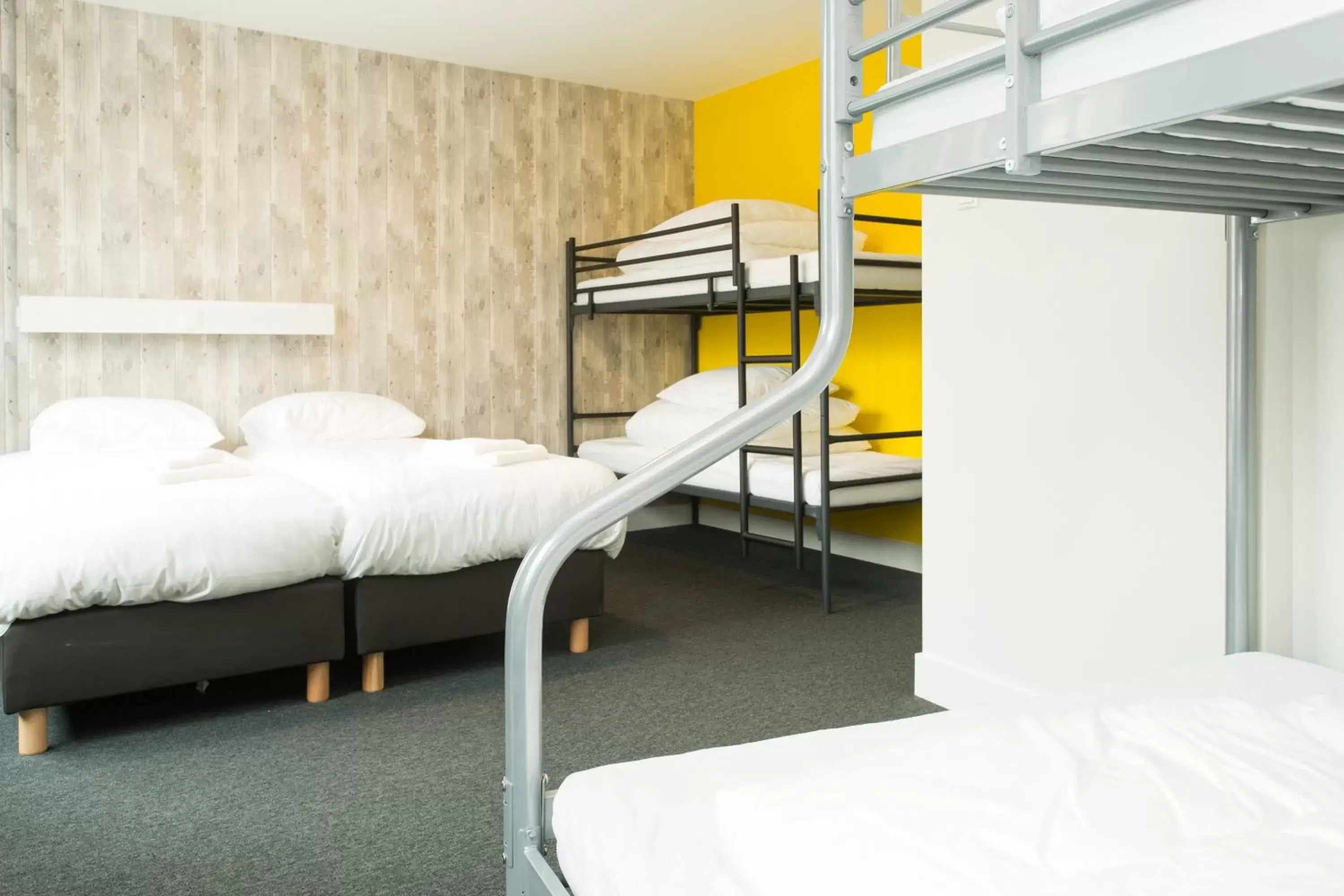 Bunk Bed in Beach Hotel Katwijk