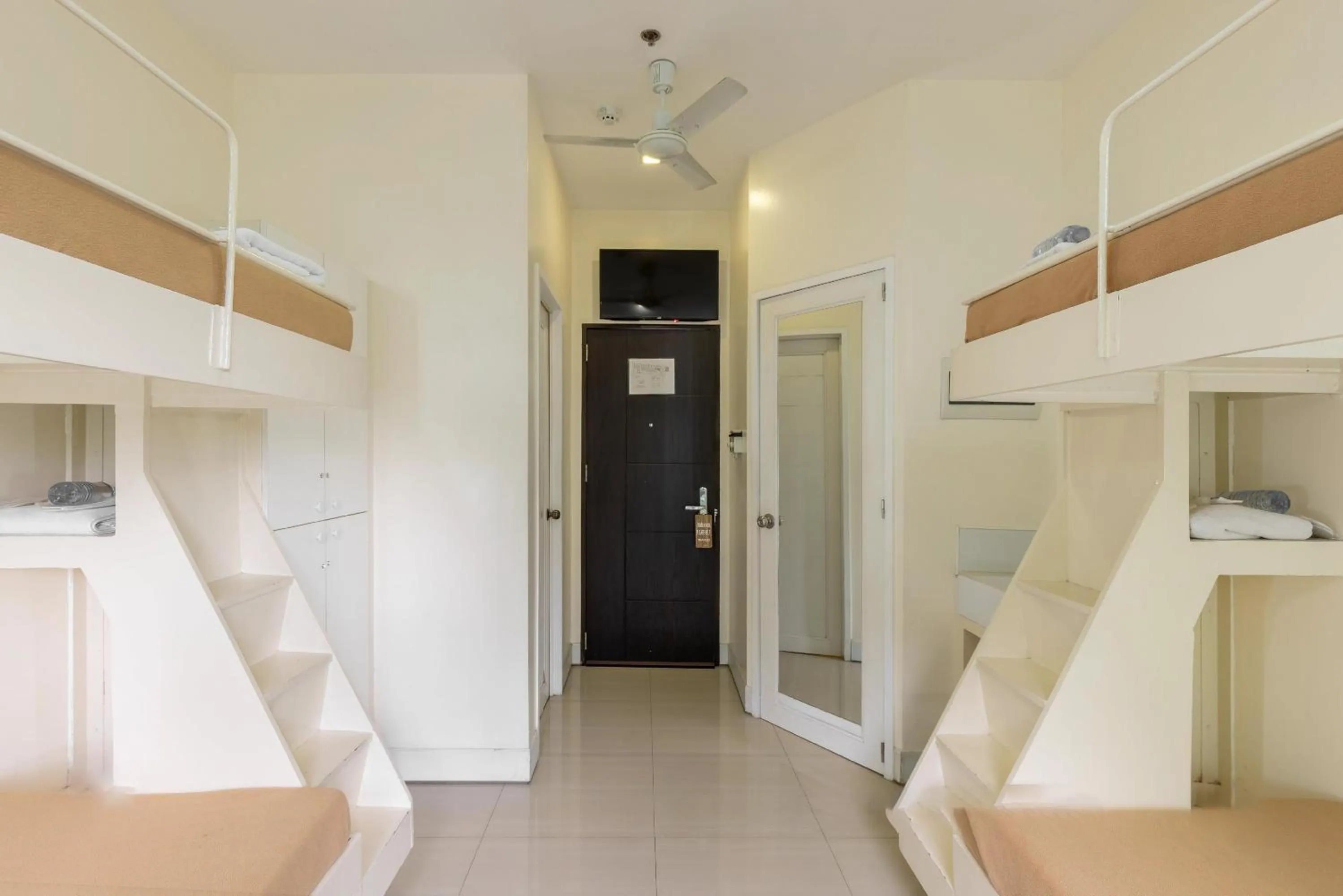 bunk bed, Bed in Selah Garden Hotel Manila