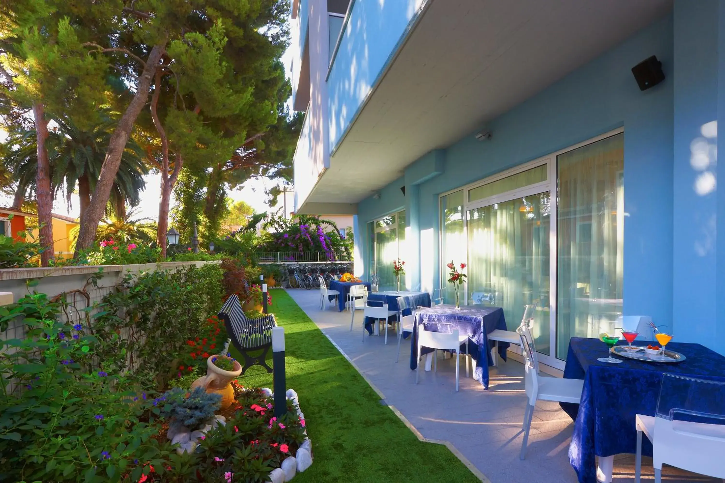 Garden, Restaurant/Places to Eat in Aurea Hotel