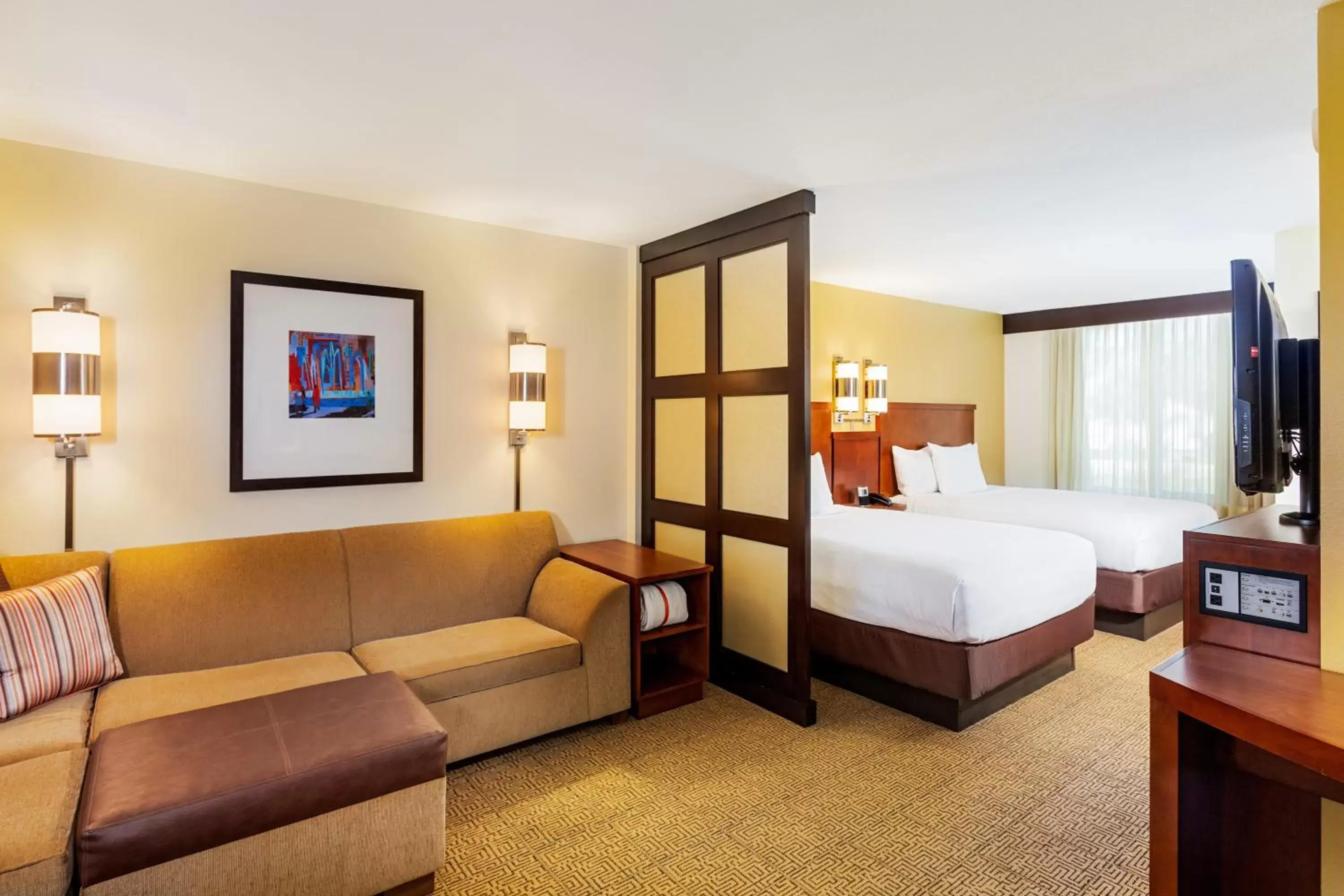 Queen Room with Two Queen Beds and Sofa Bed - High Floor in Hyatt Place San Diego-Vista/Carlsbad Queen Room with Two Queen Beds and Sofa Bed - High Floor in Hyatt Place San Diego-Vista/Carlsbad