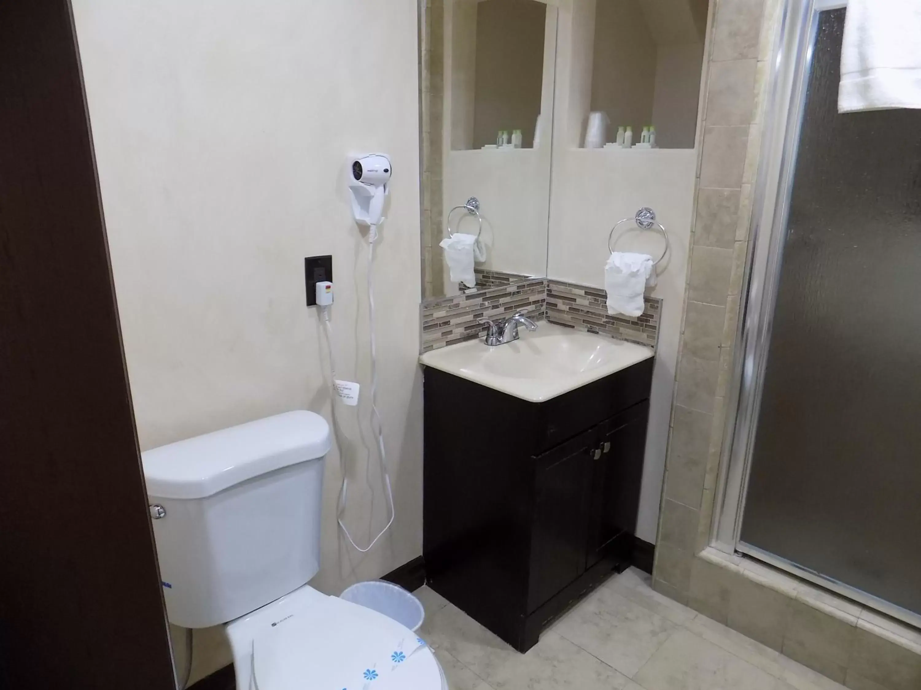 Bathroom in Nite Inn at Universal City