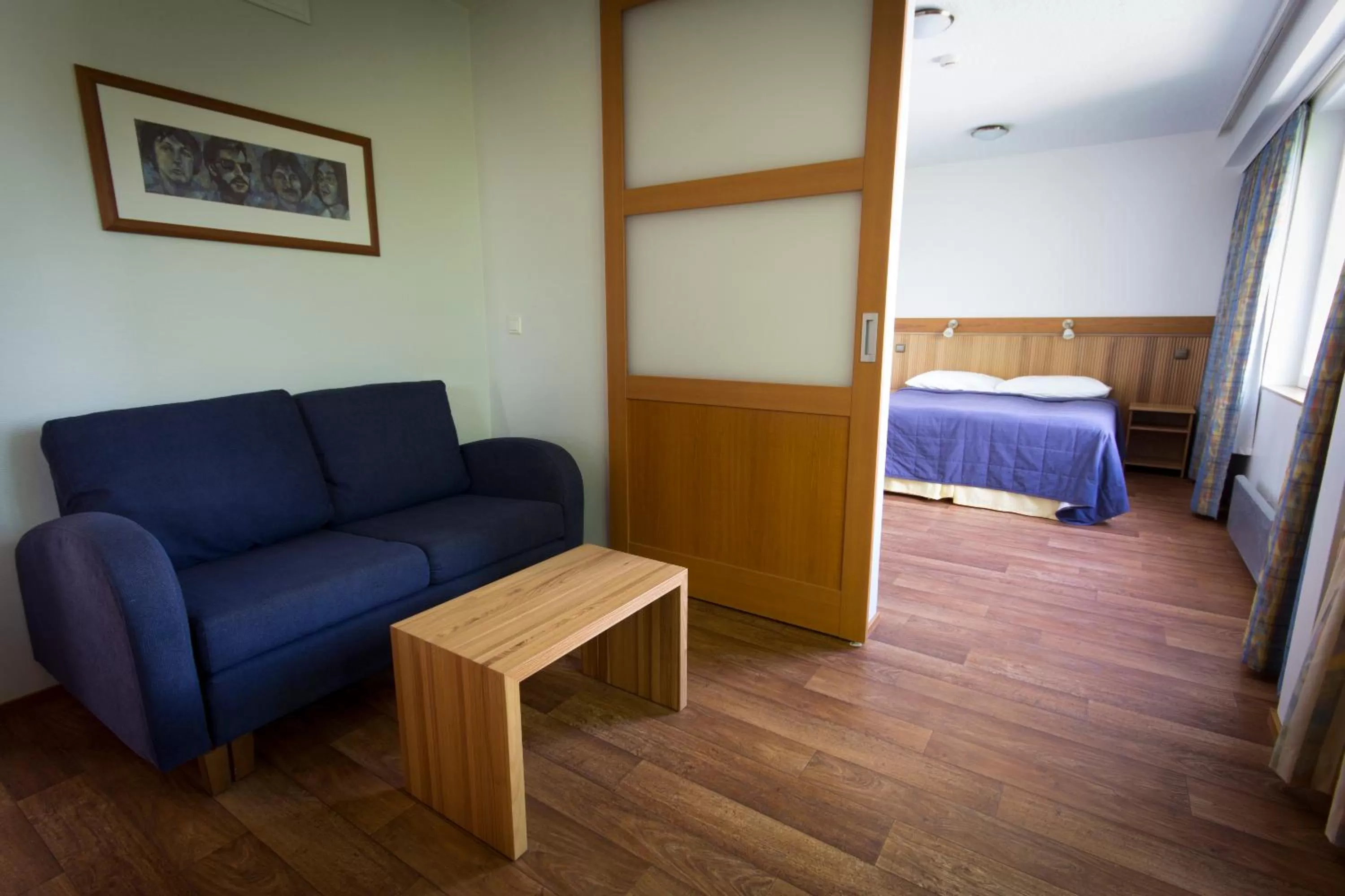 Bed, Seating Area in Hotelli Pesti