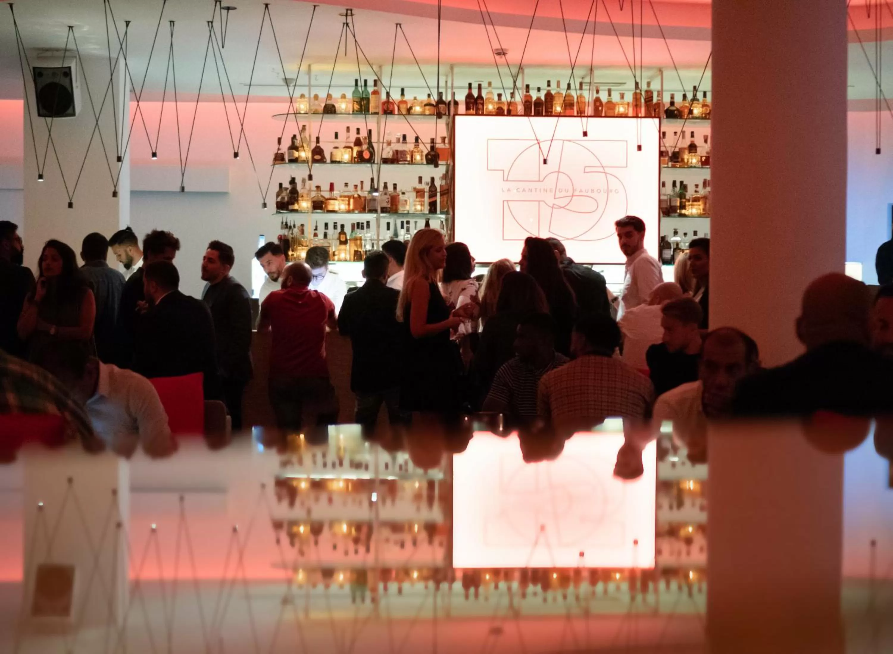 Restaurant/places to eat in Jumeirah Emirates Towers