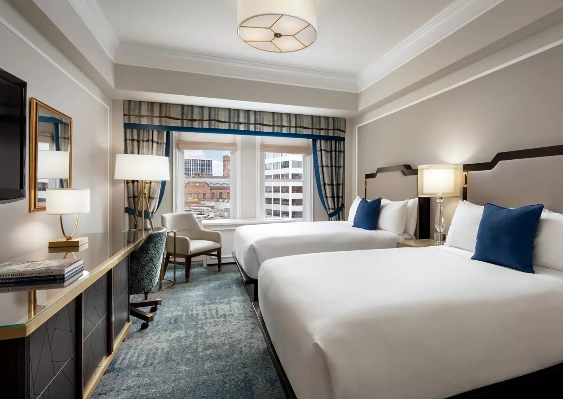 Bedroom in Fairmont Empress Hotel