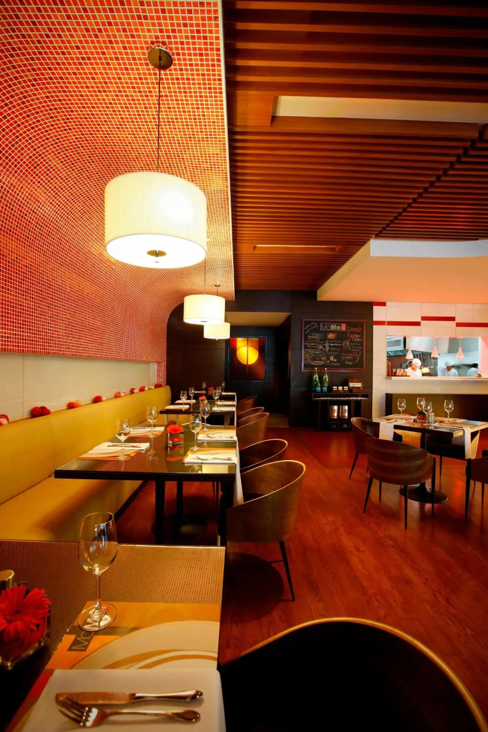 Restaurant/Places to Eat in Sathorn Vista, Bangkok - Marriott Executive Apartments