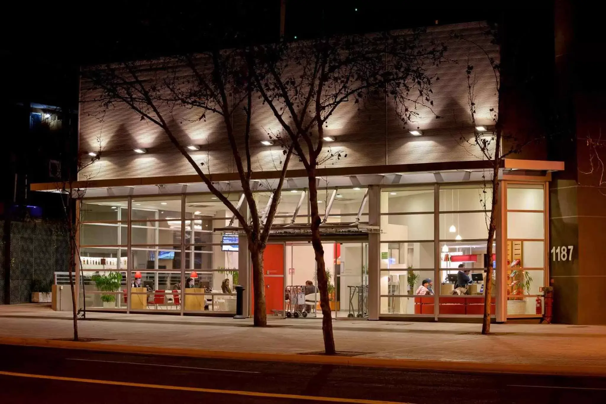 Facade/entrance, Property Building in ibis Santiago Providencia