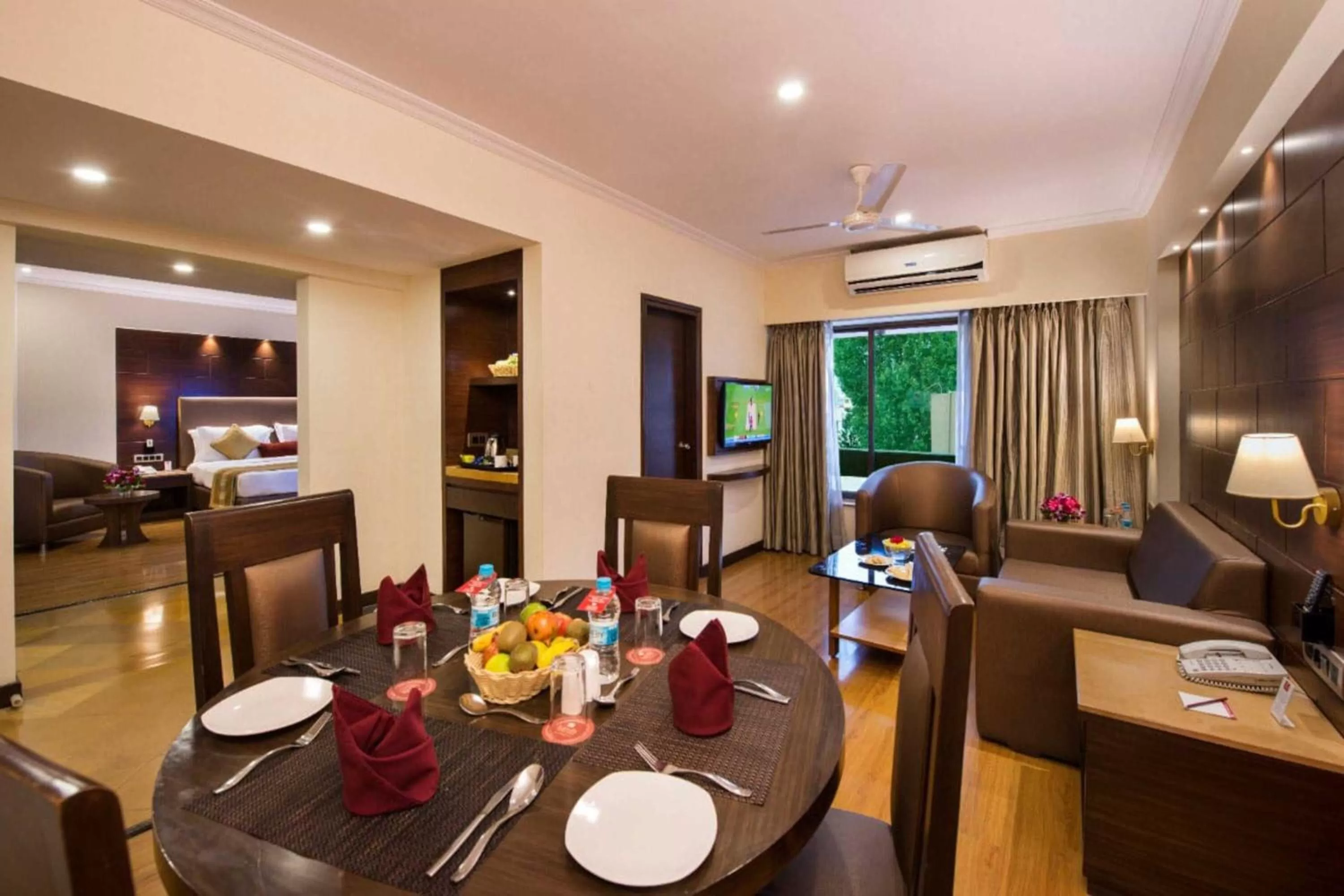 Dining area in Hotel Abigail Goradia's