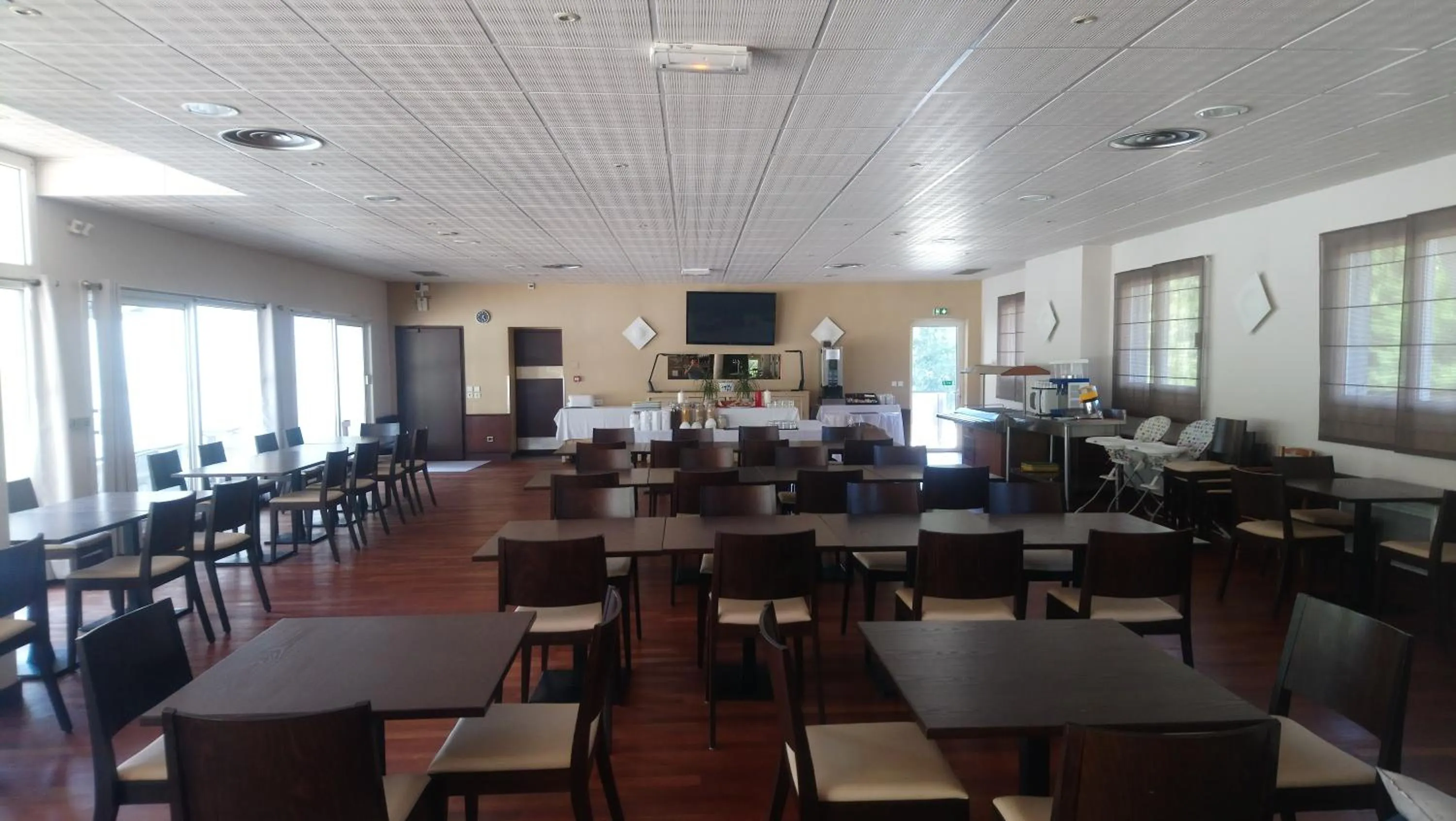 Restaurant/places to eat in Hotel Résidence Anglet Biarritz-Parme