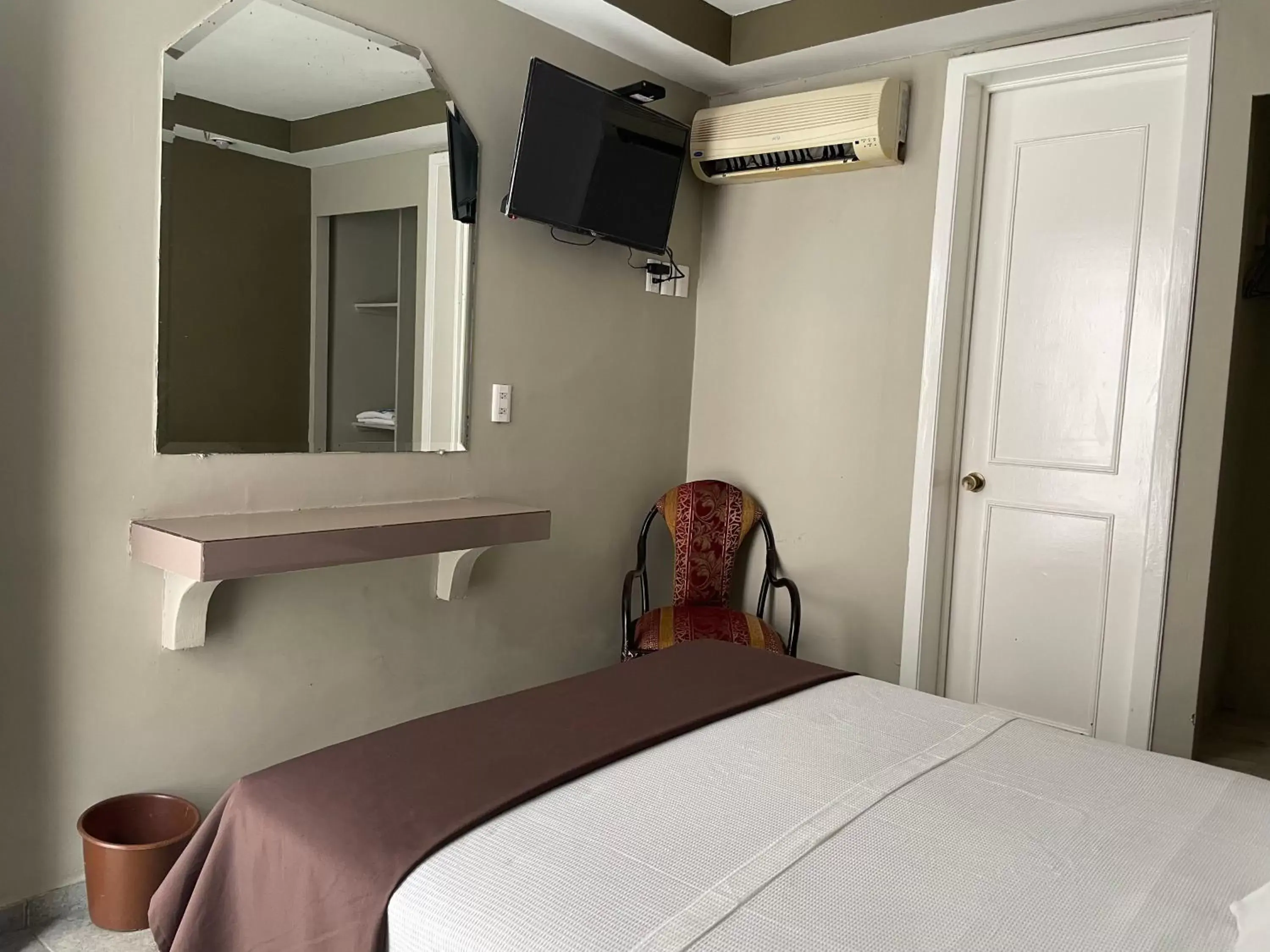 Bedroom, Bed in Hotel Rias