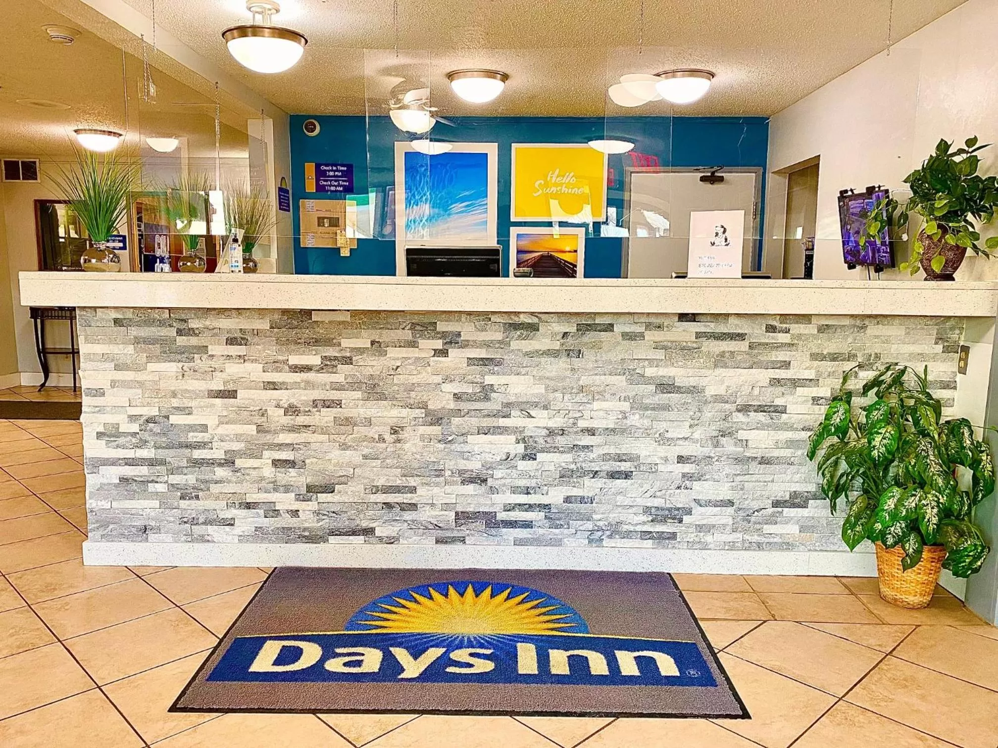 Lobby or reception in Days Inn by Wyndham Oglesby/ Starved Rock