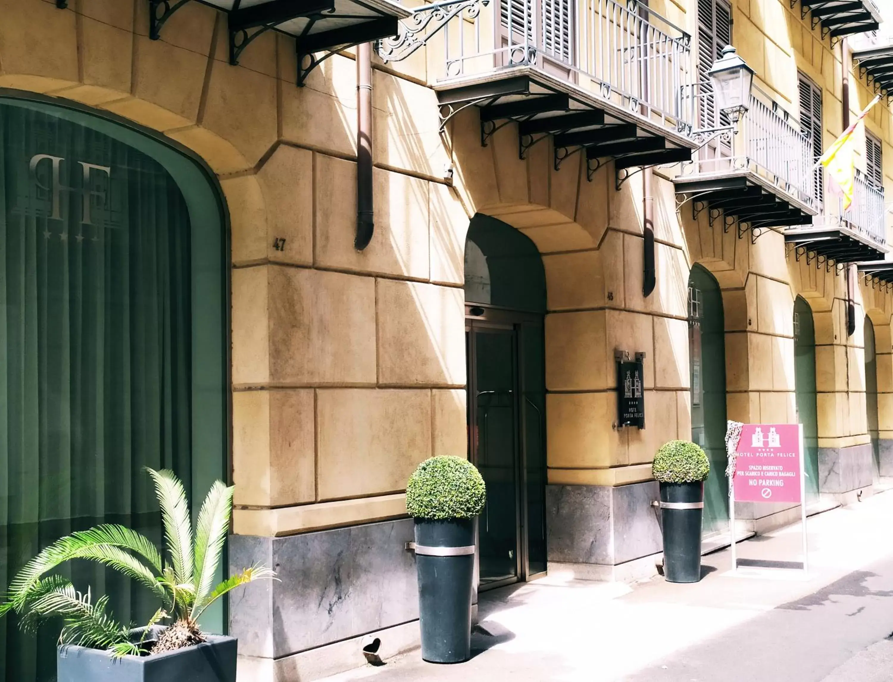 Facade/entrance in Hotel Porta Felice & Spa