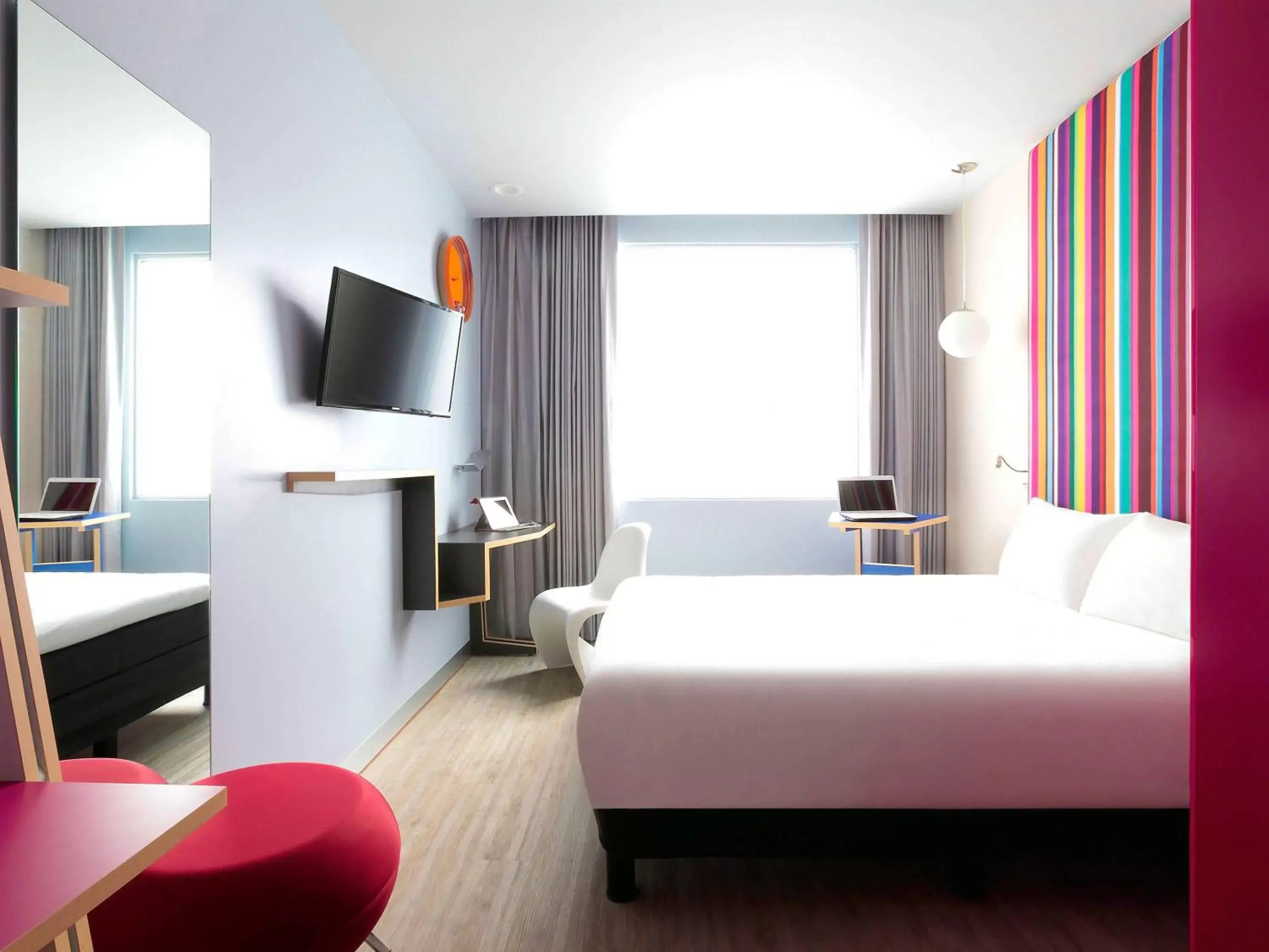 Photo of the whole room in Ibis Styles Mexico Zona Rosa