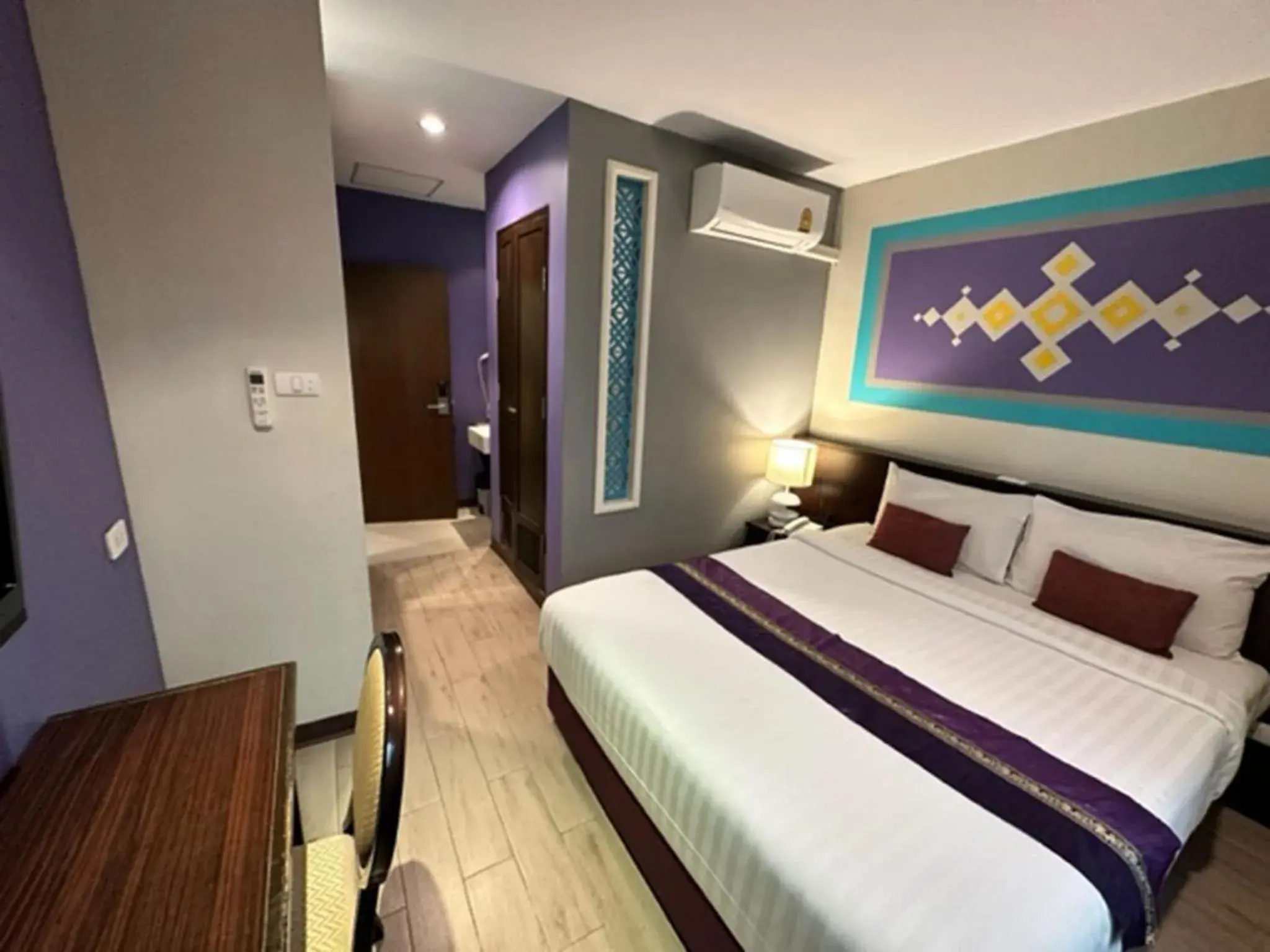 Bed in Sawasdee Hotel @ Sukhumvit Soi 8 Bed in Sawasdee Hotel @ Sukhumvit Soi 8