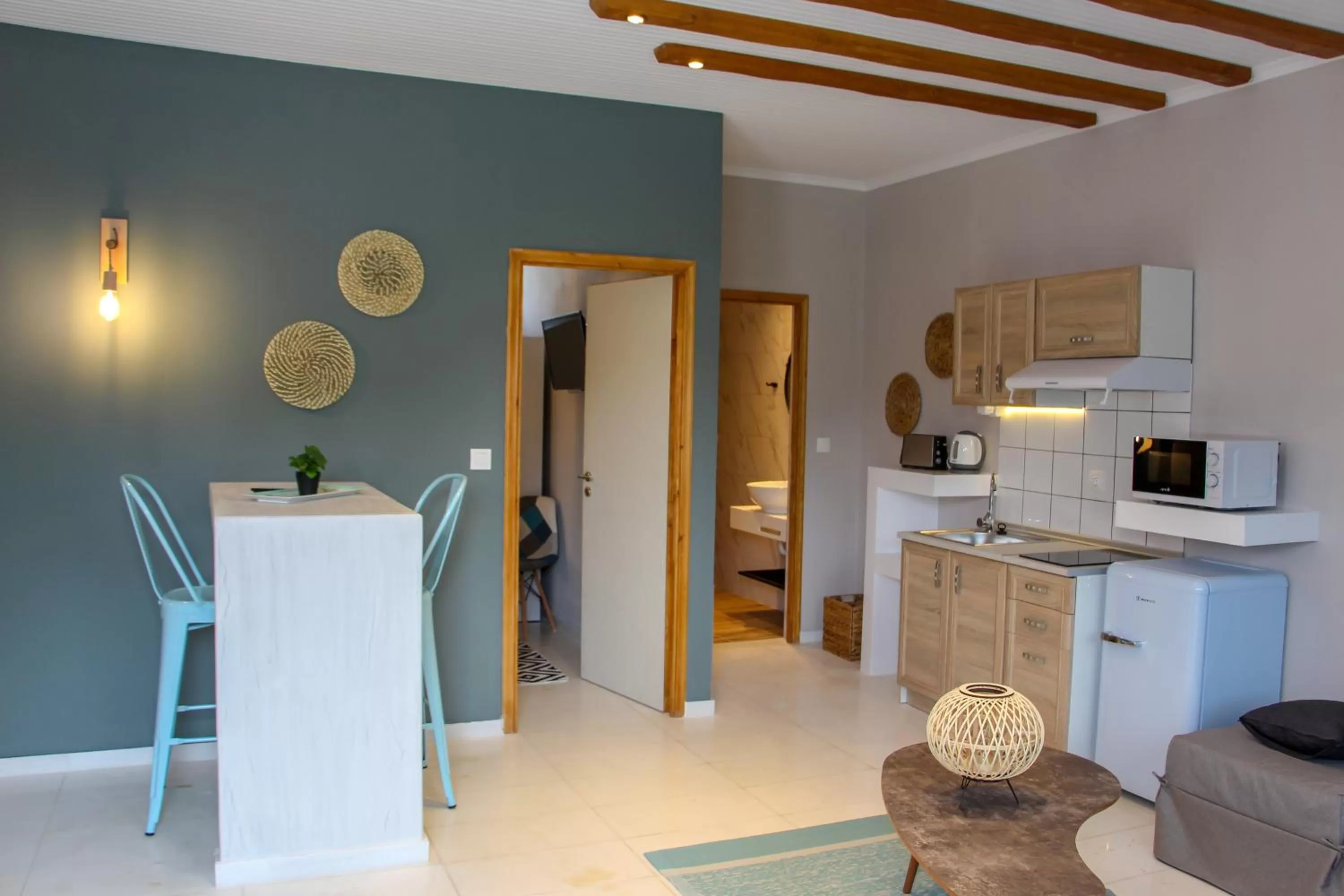 stove in Lamprini's Deluxe Studios