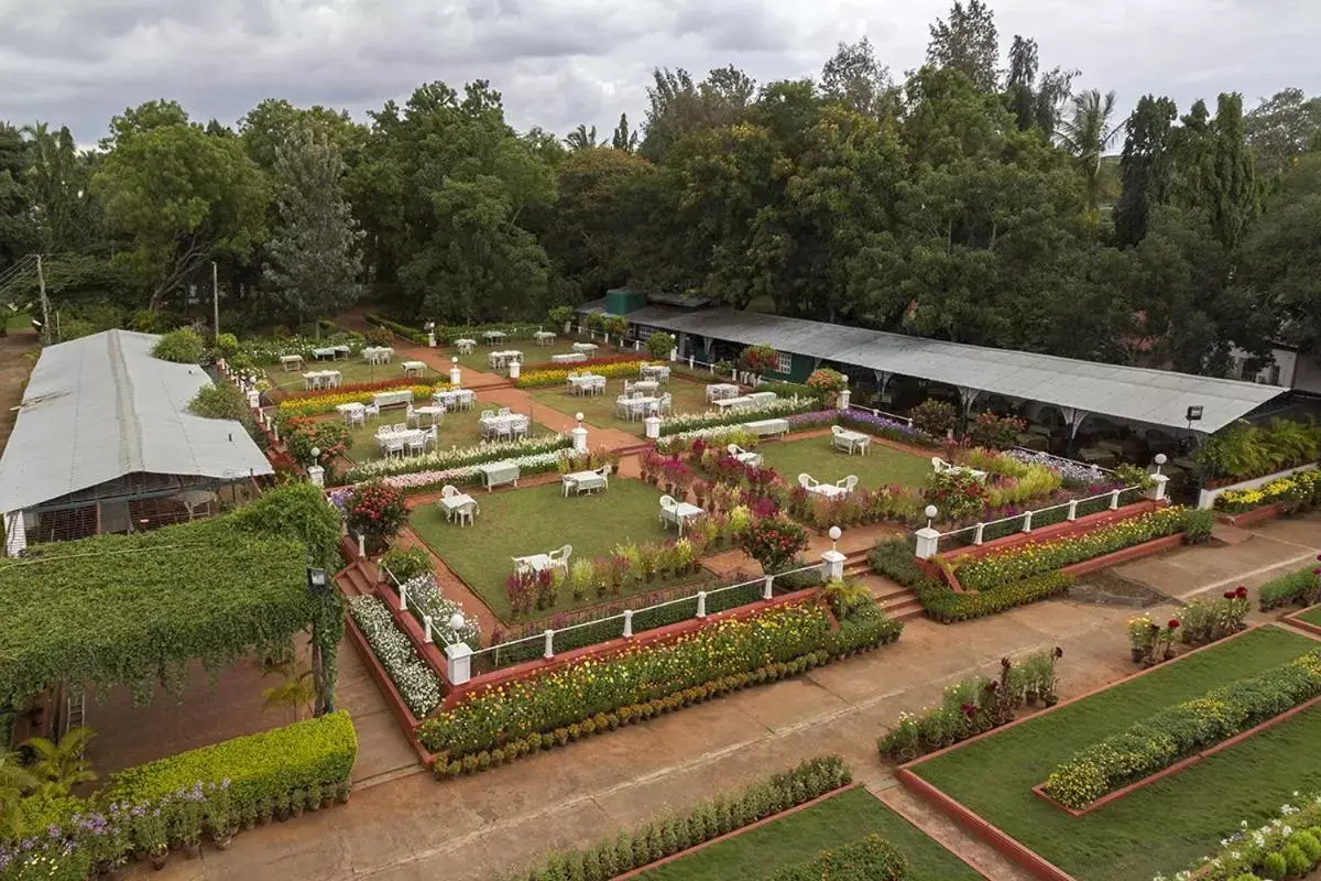 Day, Bird's-eye View in The Green Hotel