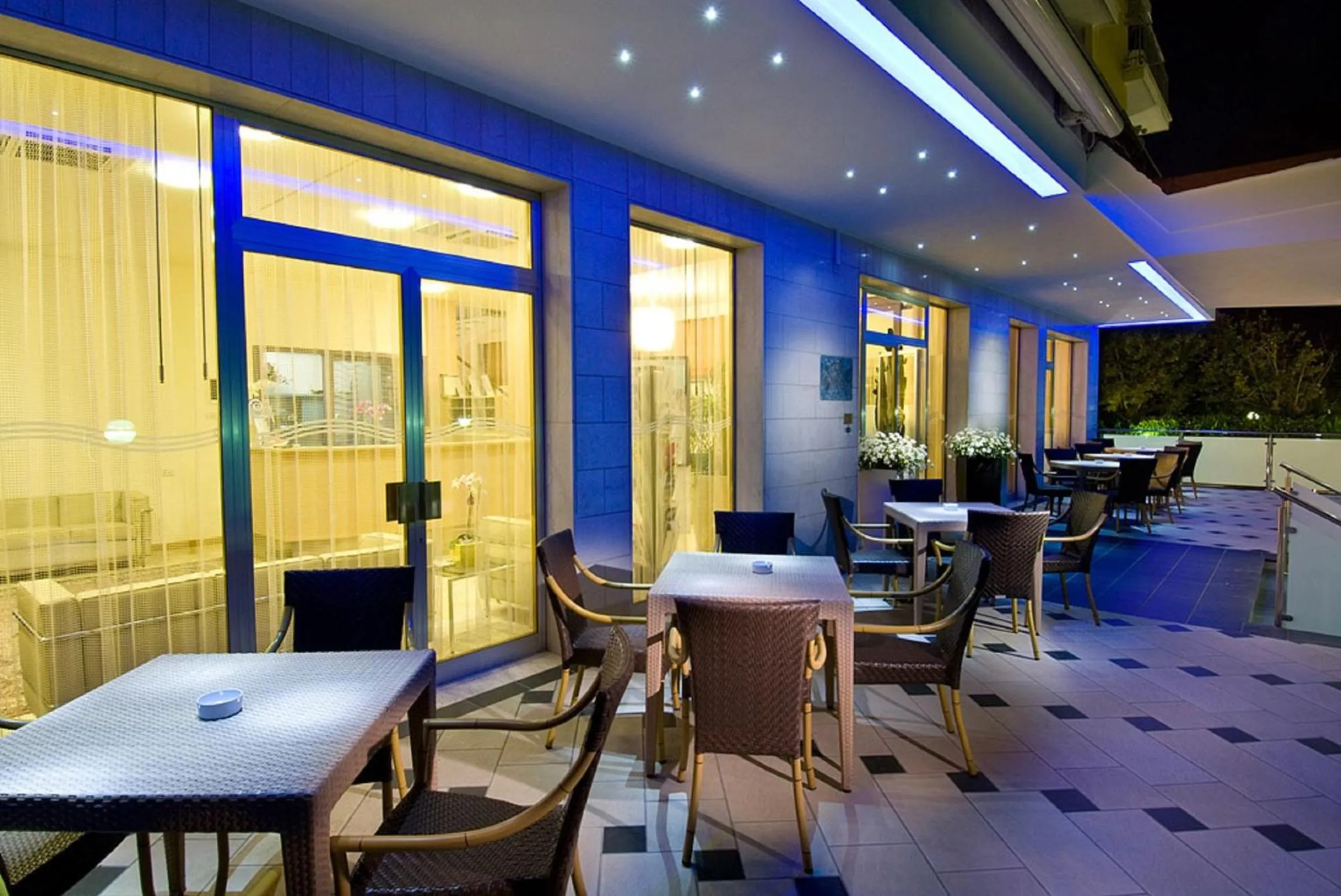 Facade/entrance in Hotel St. Moritz