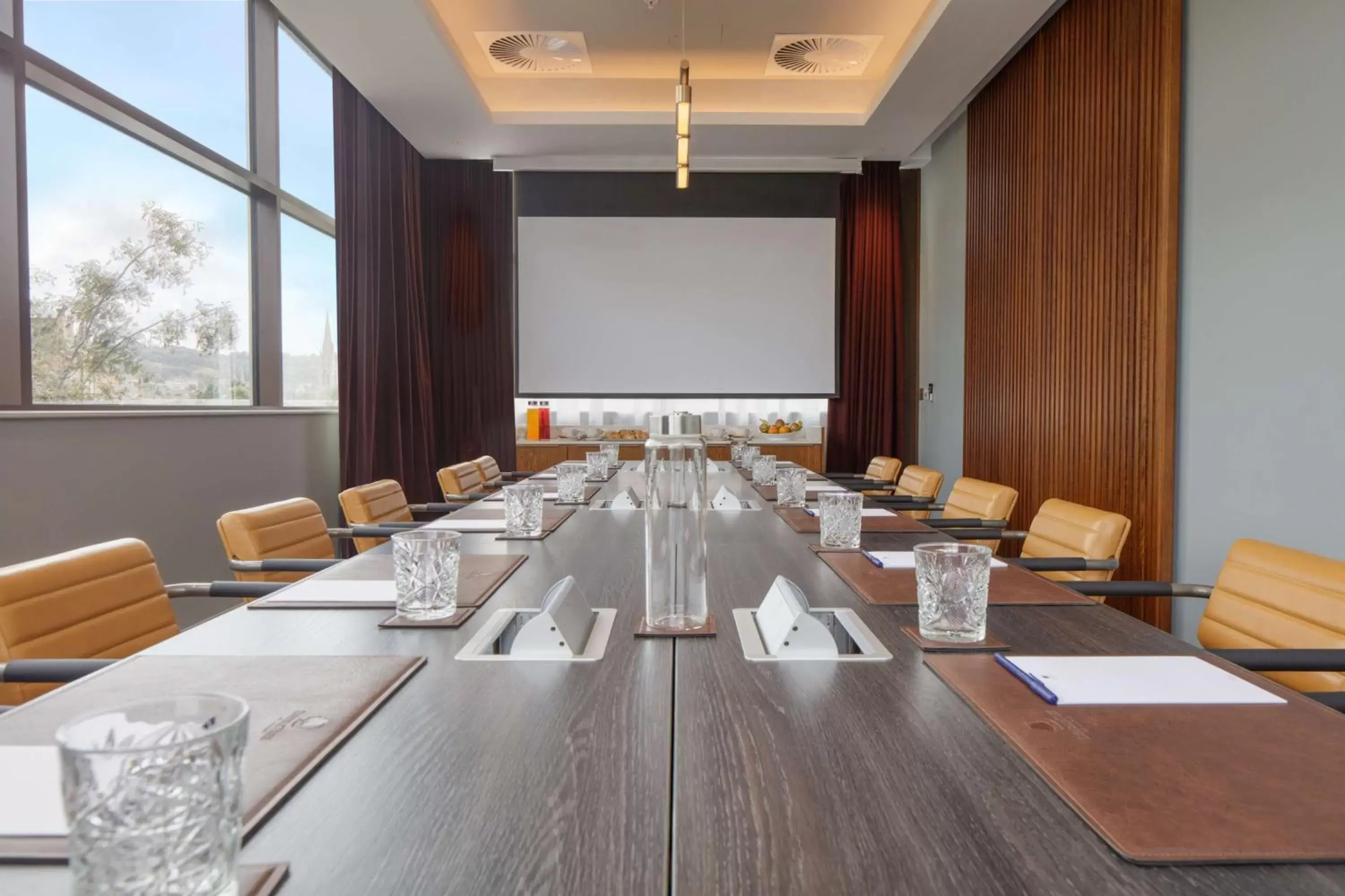 Meeting/conference room in DoubleTree by Hilton Bath