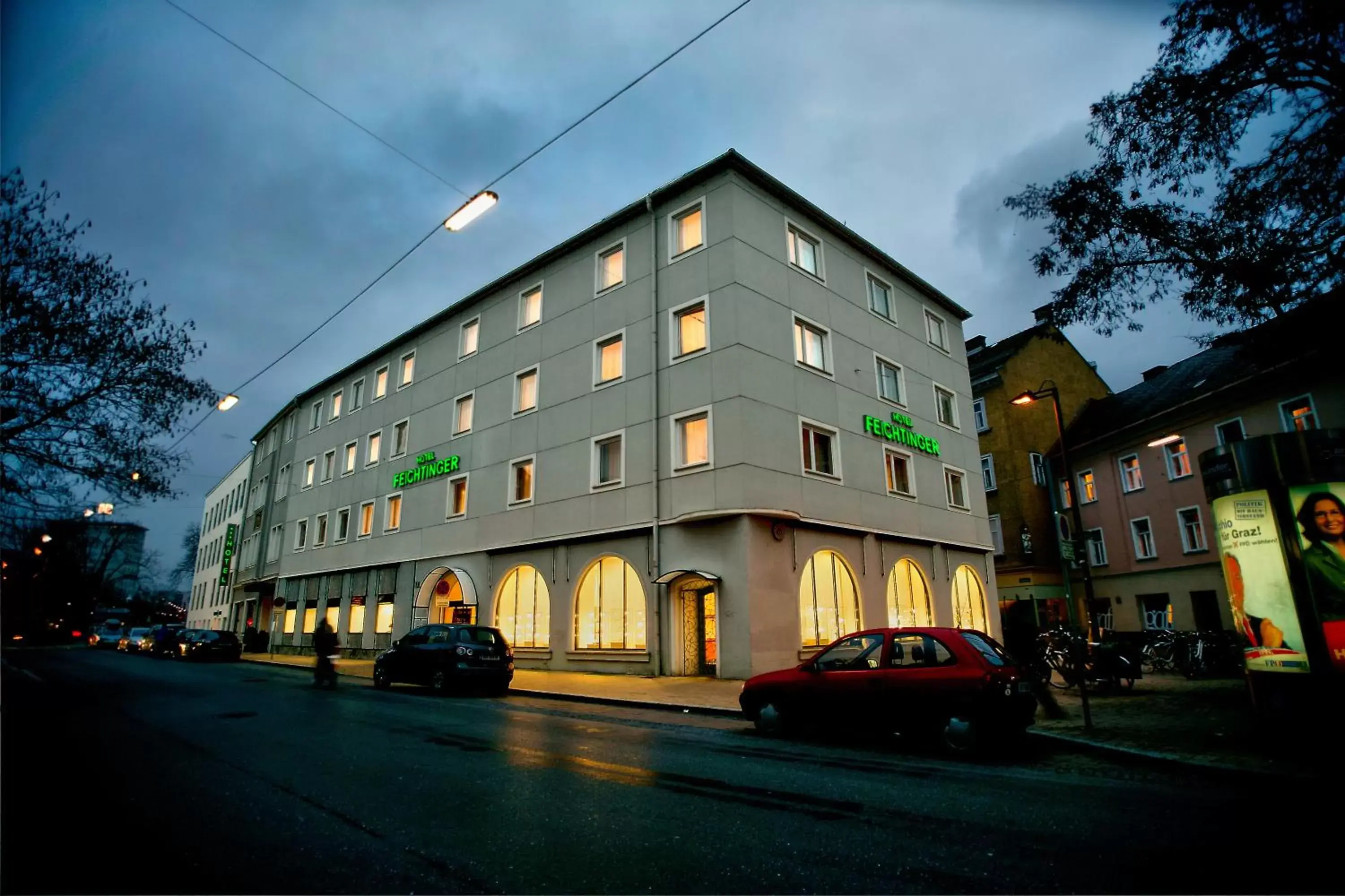 Facade/entrance, Property Building in Hotel Feichtinger Graz