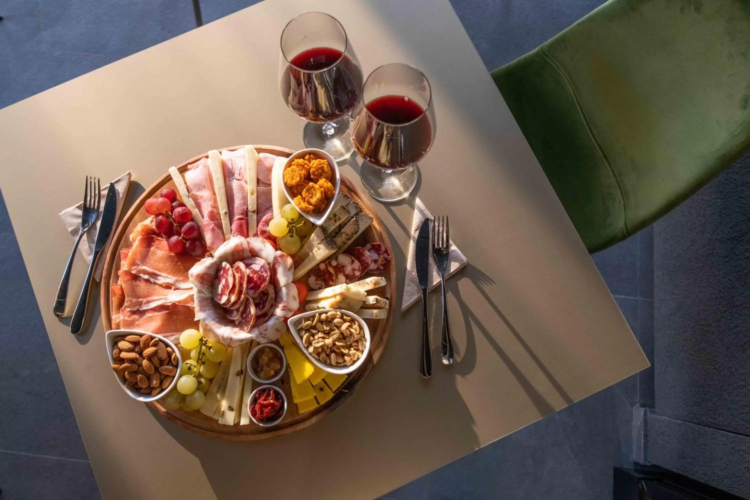 Food and drinks in Divina Charme