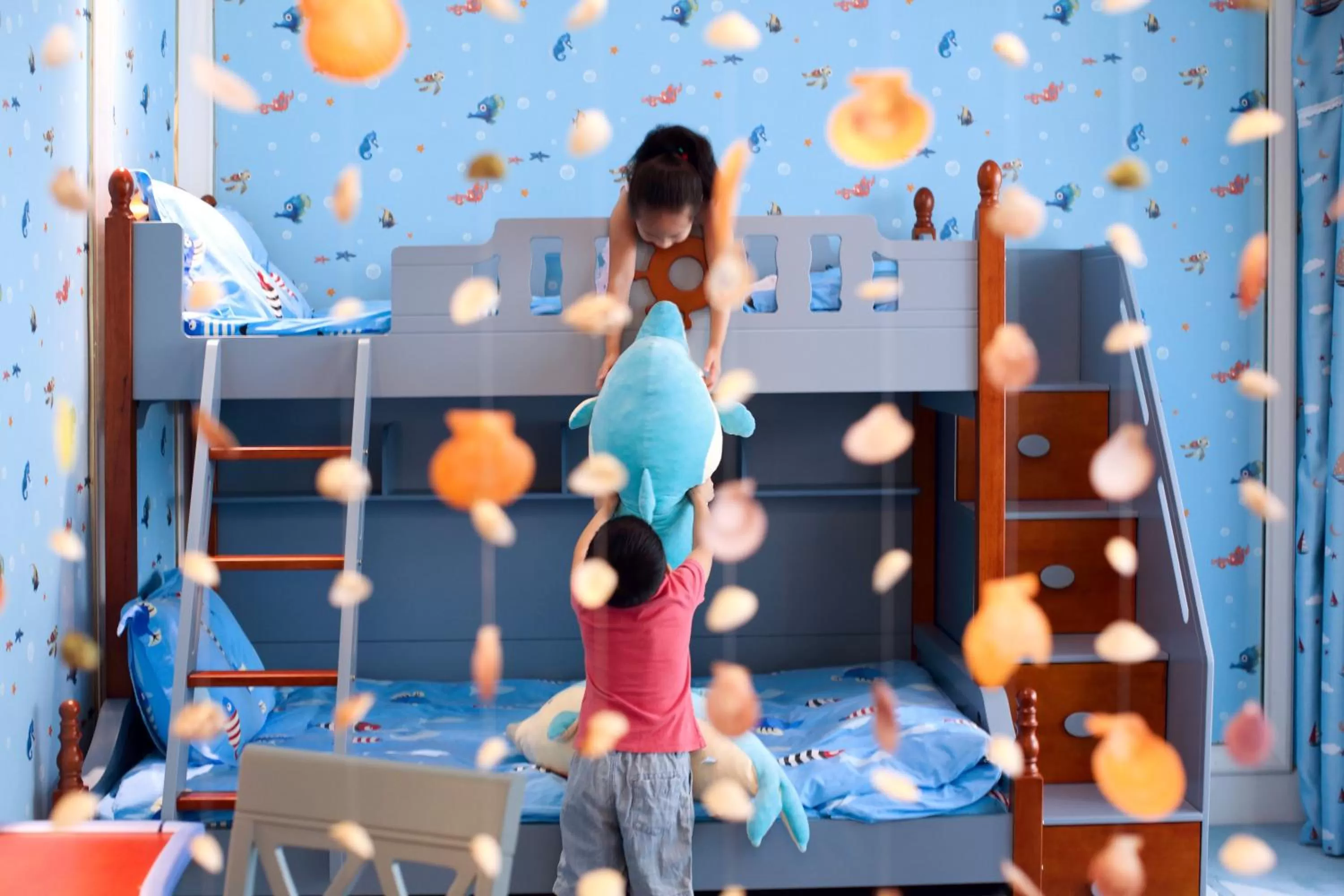 Photo of the whole room in InterContinental Chengdu Global Center by IHG