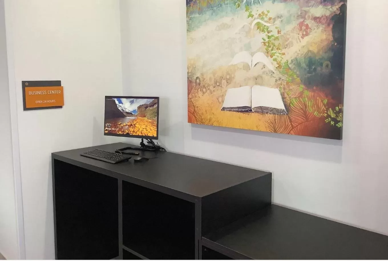 Business facilities in La Quinta Inn & Suites by Wyndham Corpus Christi Southeast