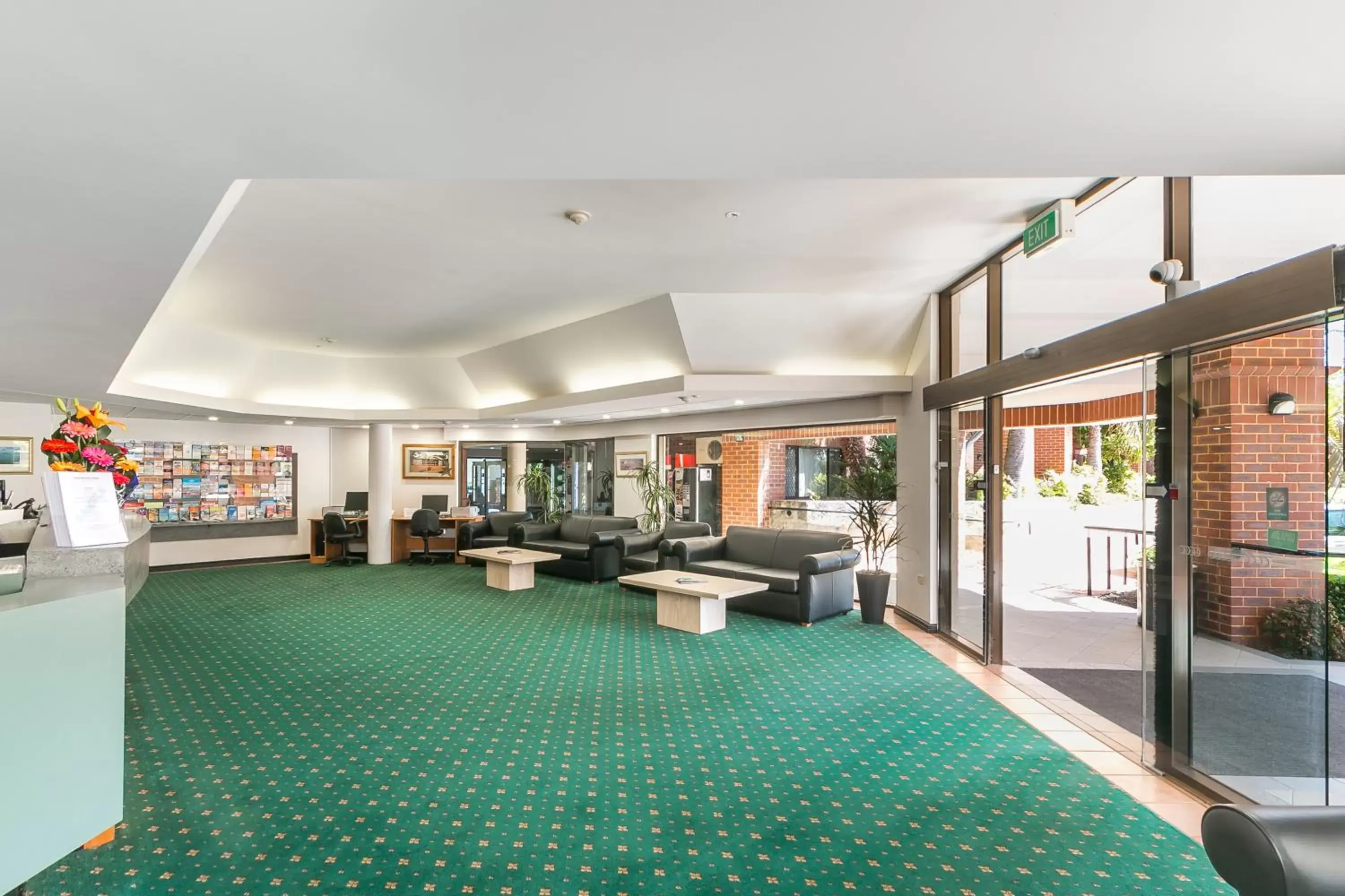 Lobby or reception in Great Eastern Motor Lodge