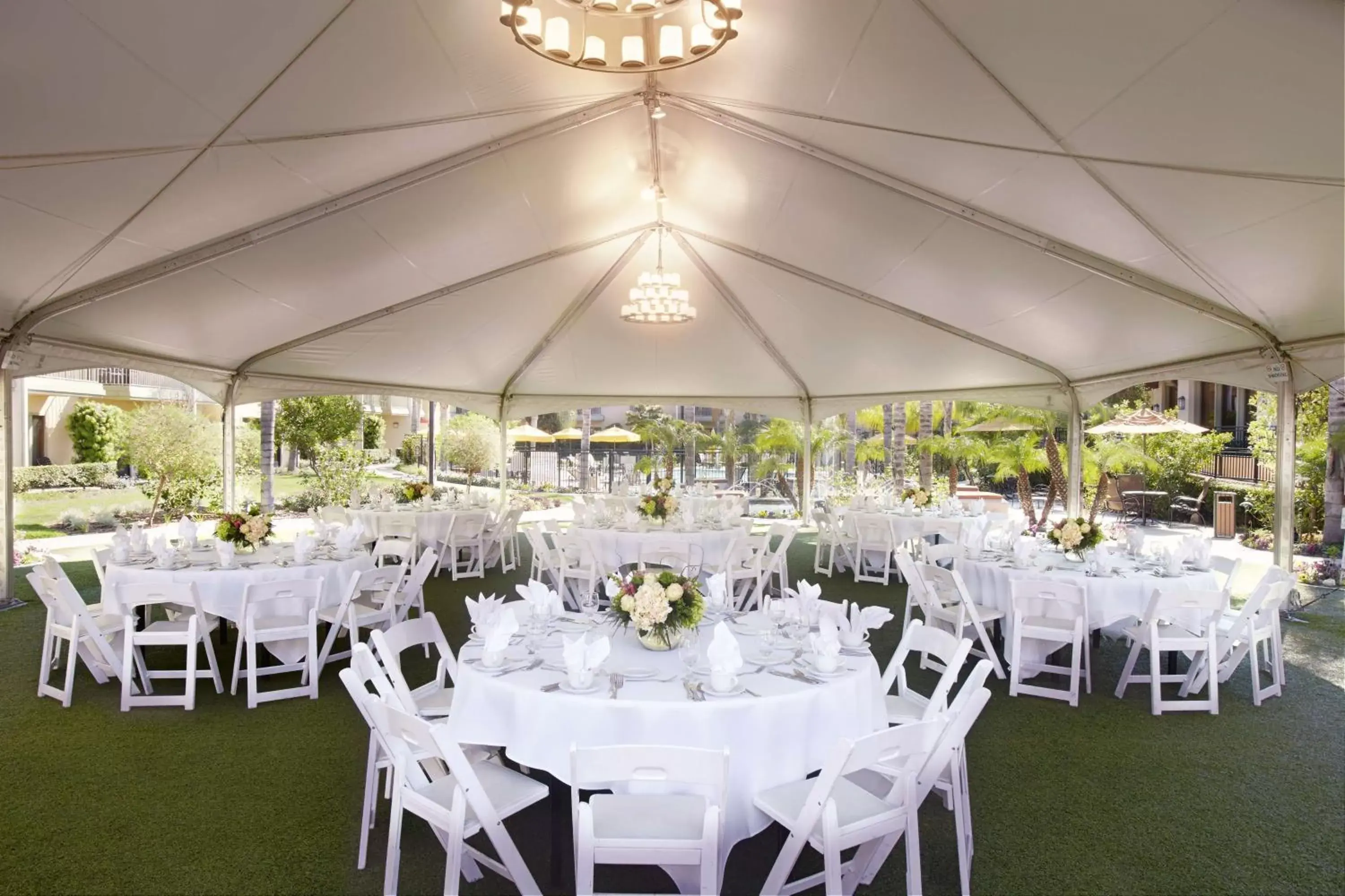 Garden, Banquet Facilities in DoubleTree by Hilton Ontario Airport