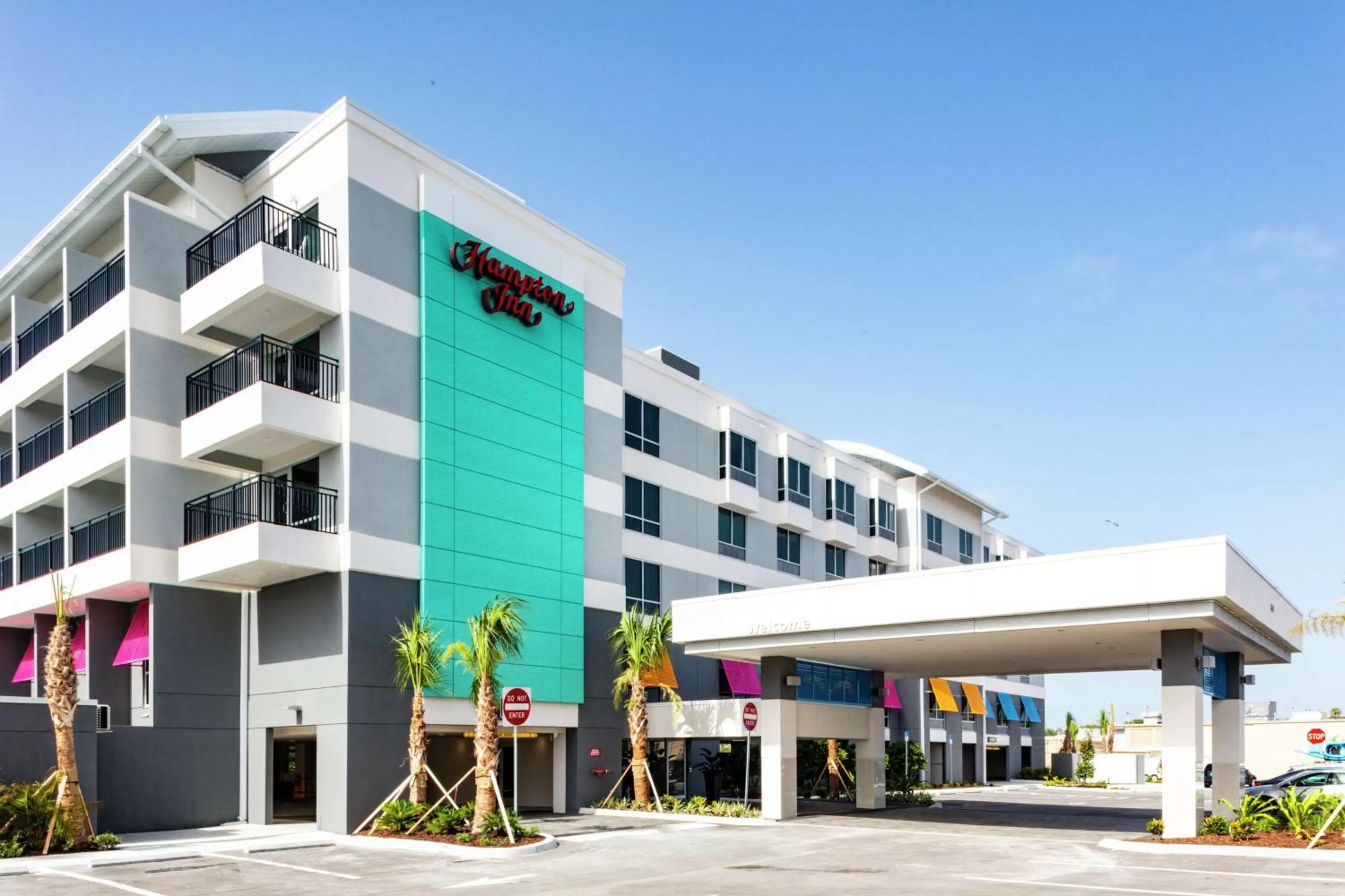 Property building in Hampton Inn Dunedin, Fl