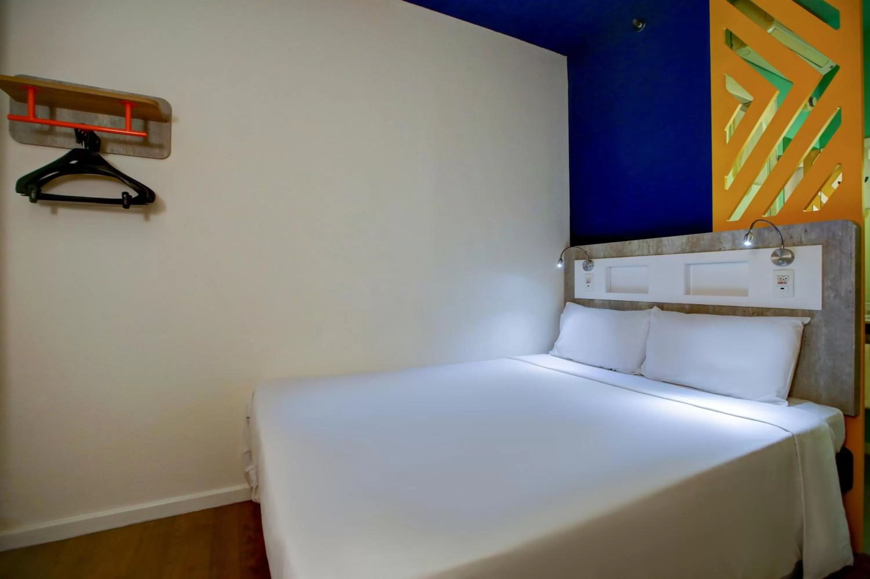 Bed in ibis budget Tambore