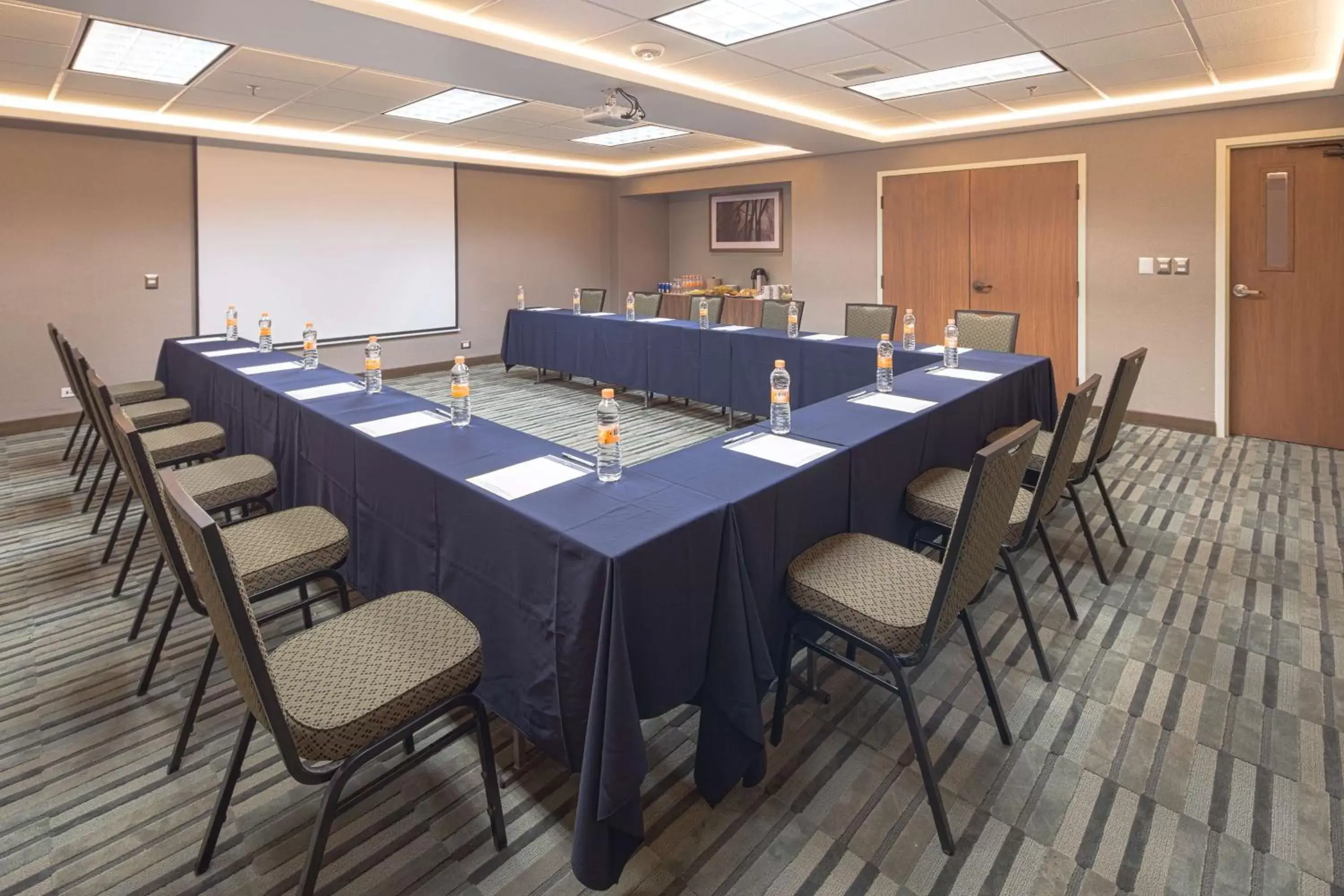 Meeting/conference room in Hampton by Hilton Monterrey Galerias Obispado