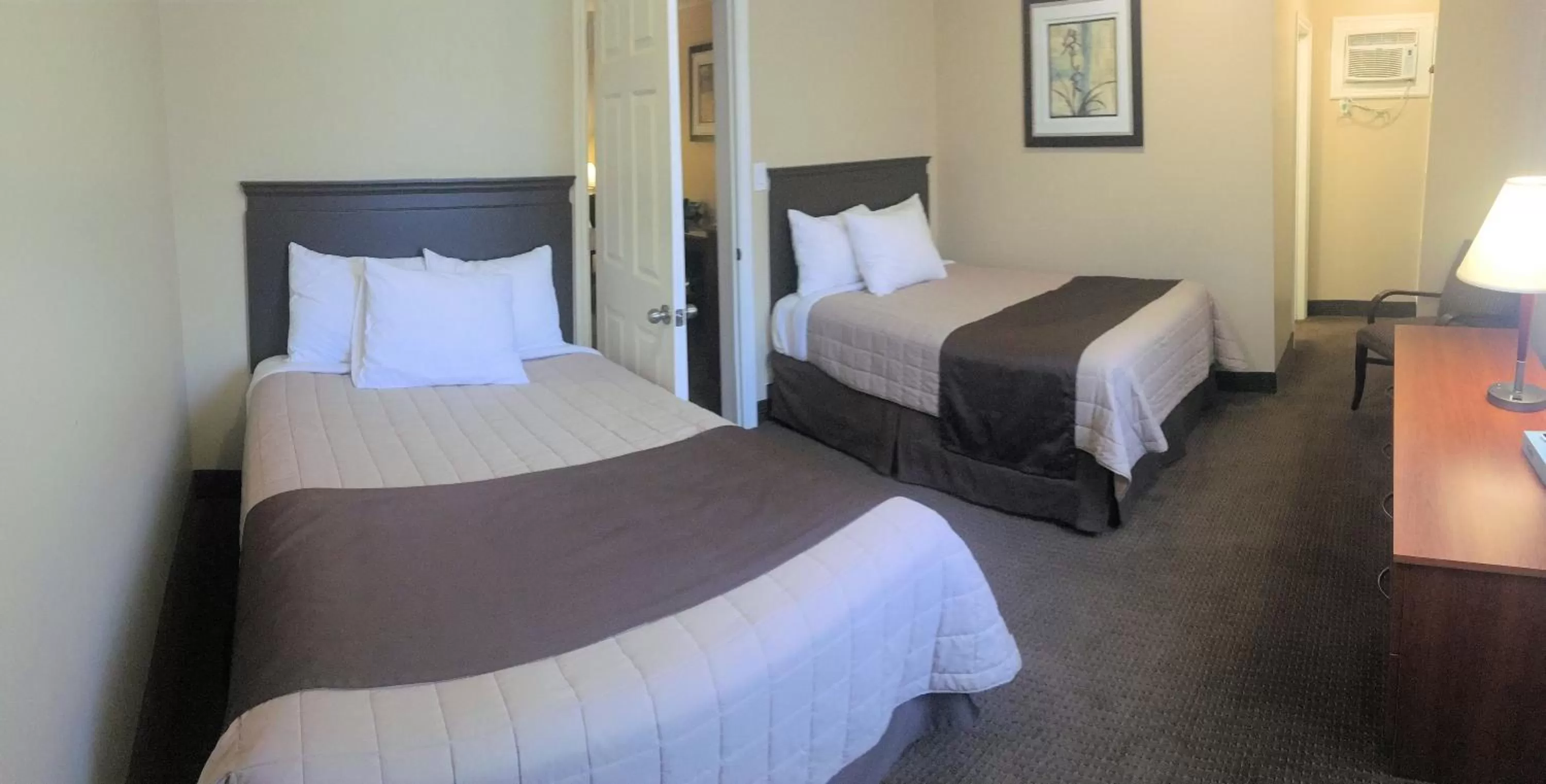 Bedroom, Bed in The Lincoln Inn