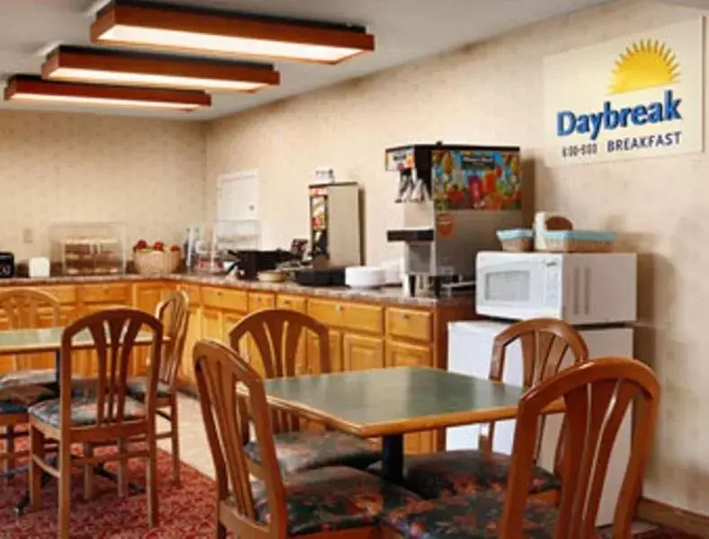 Restaurant/Places to Eat in Days Inn by Wyndham Paintsville