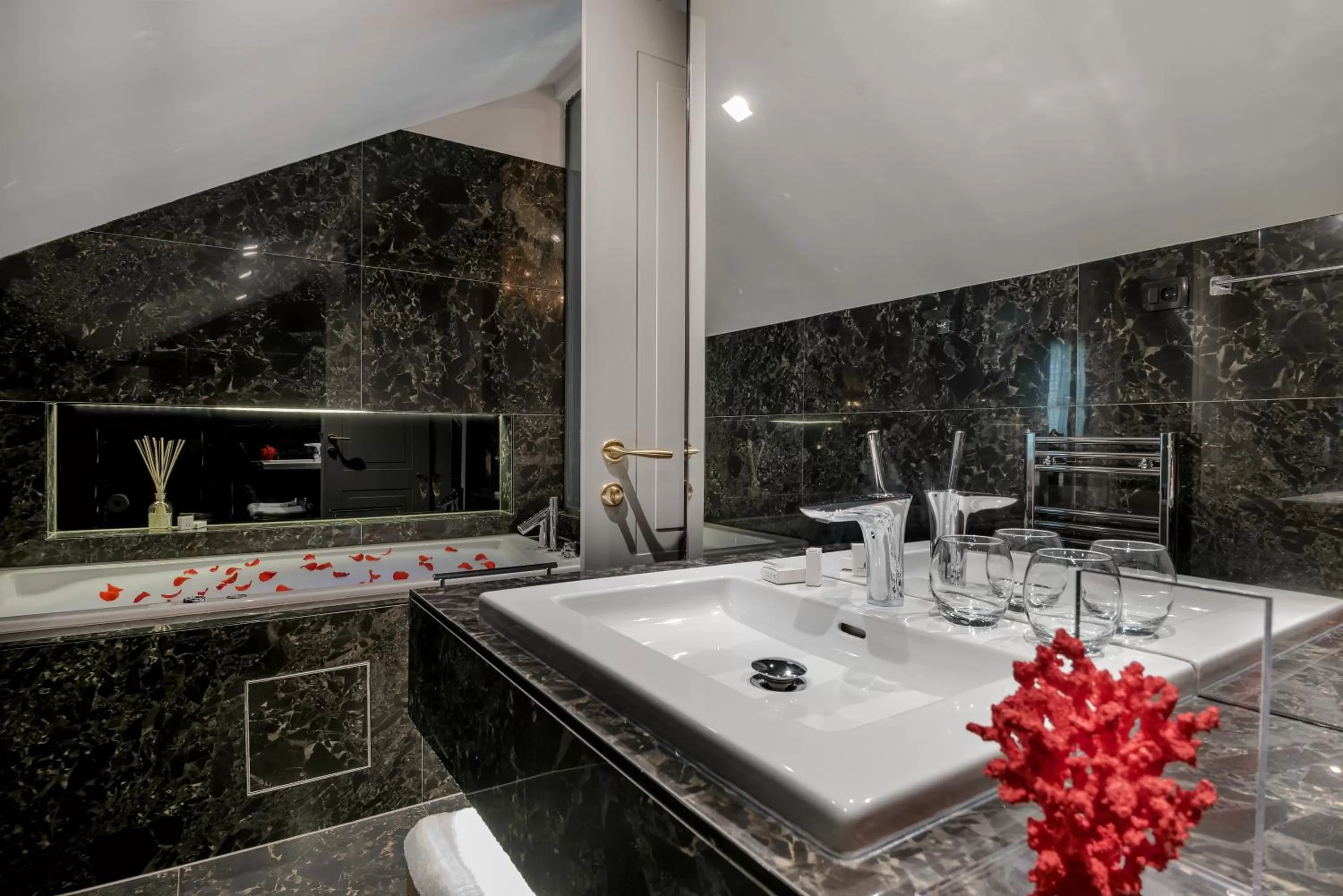 Bathroom in Heritage Hotel 19