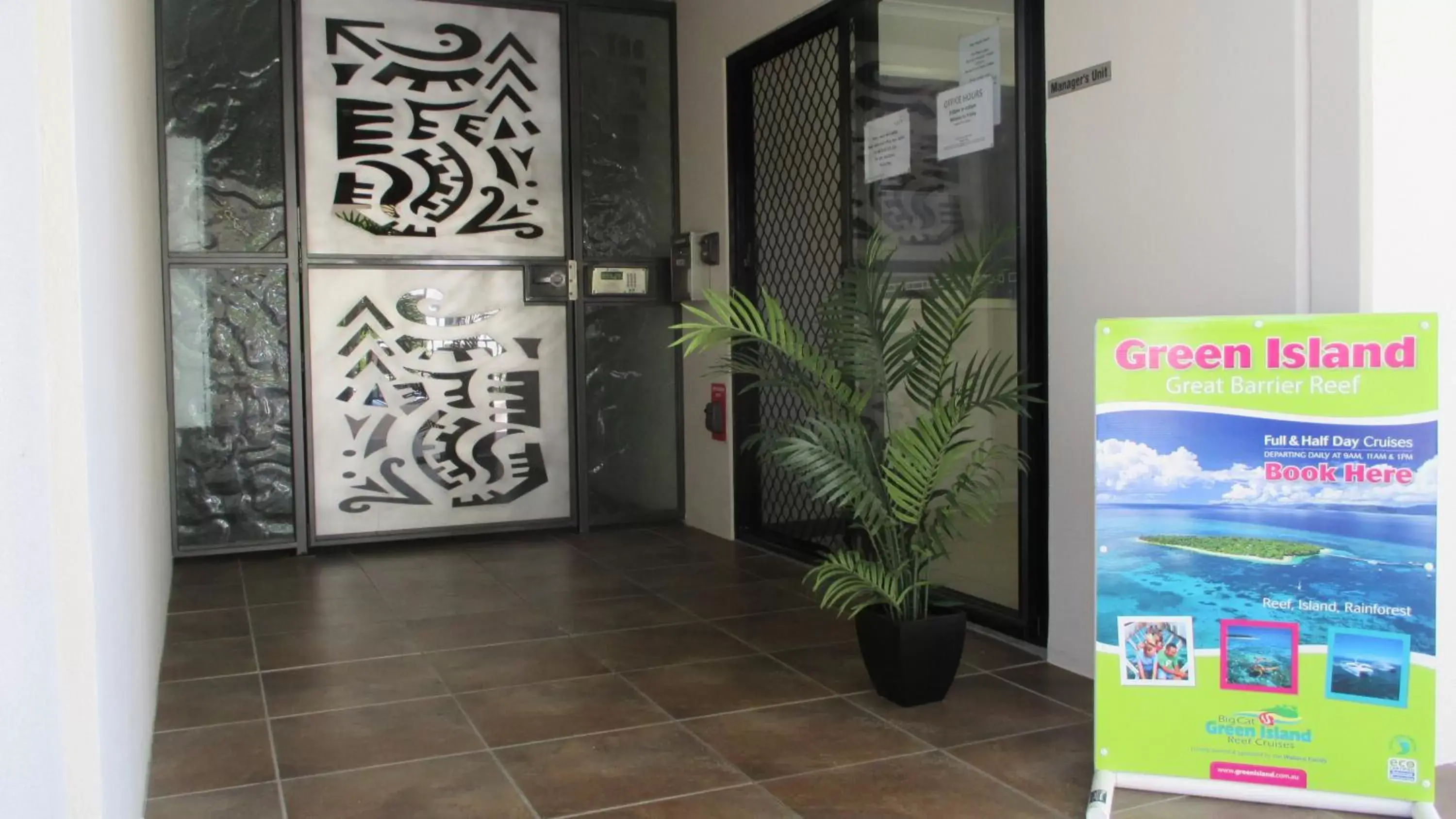 Lobby or reception in Edge Apartments Cairns