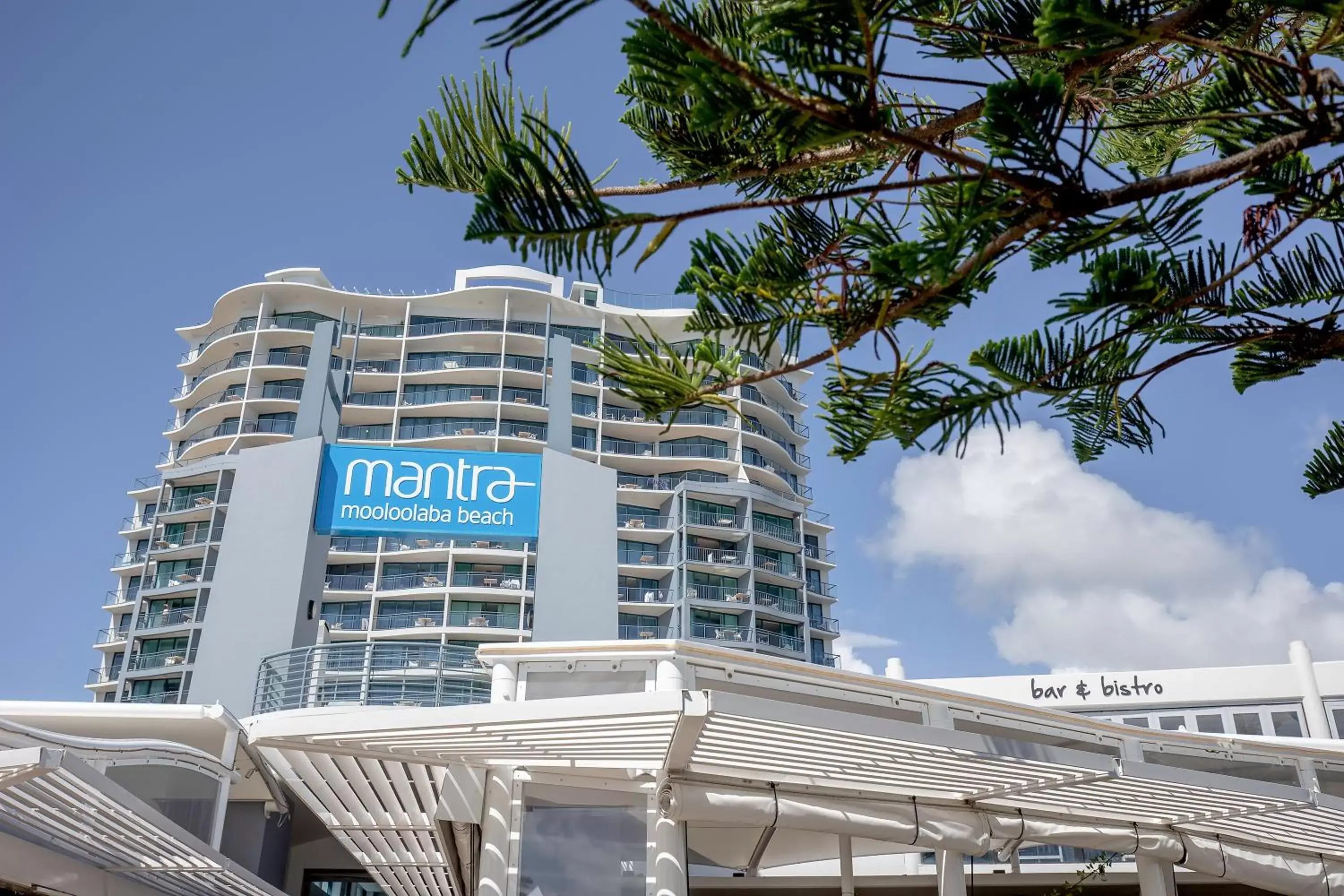 Property building in Mantra Mooloolaba Beach Property building in Mantra Mooloolaba Beach