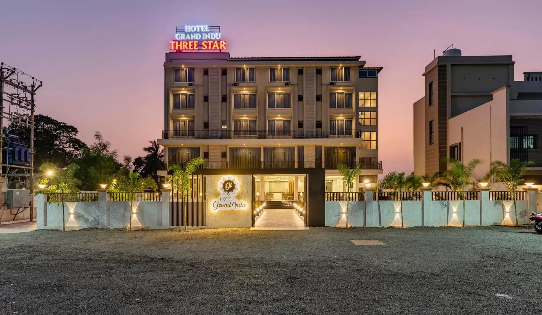 Property building in Hotel Grand Indu, 3 Star Kolhapur Property building in Hotel Grand Indu, 3 Star Kolhapur