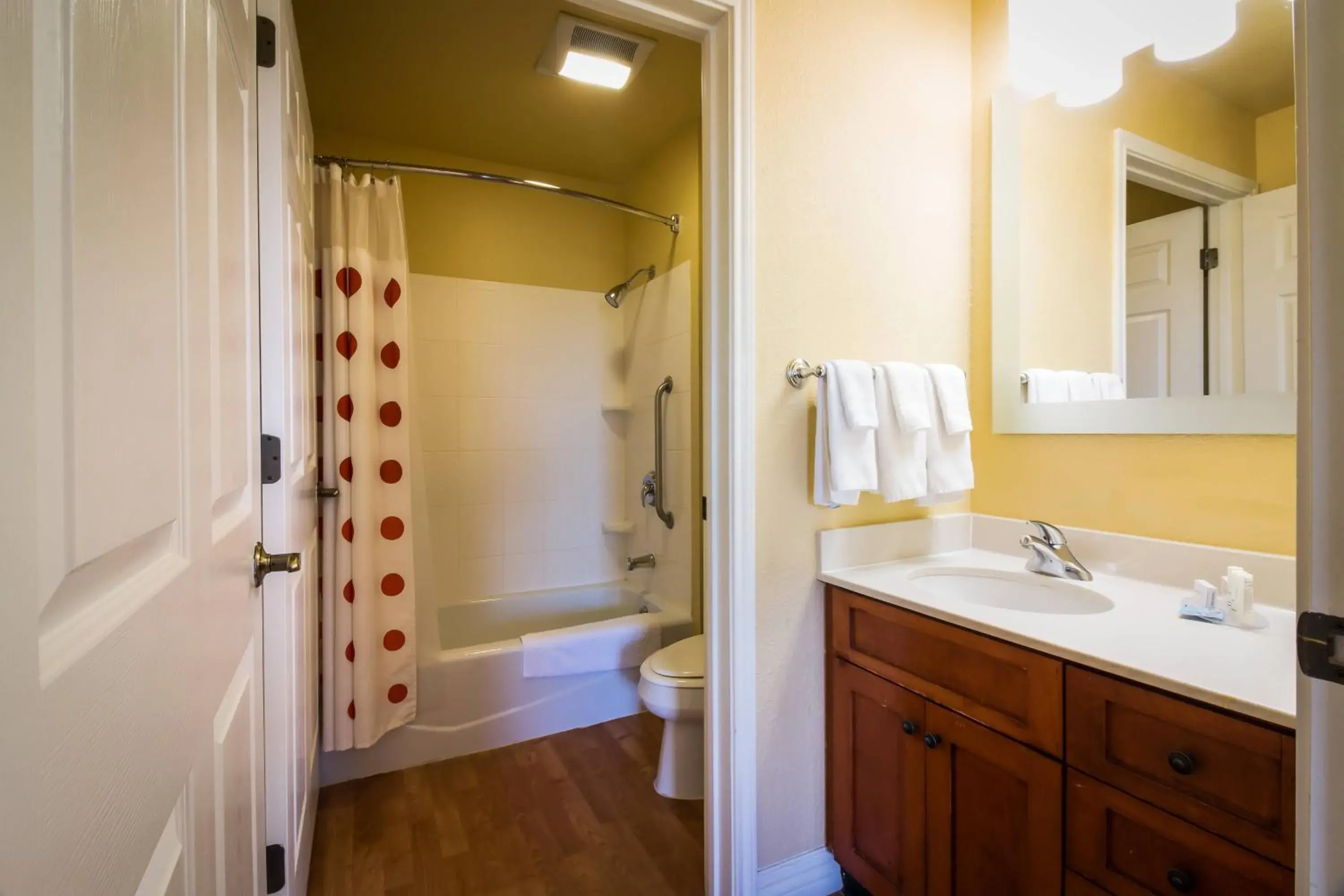 Bathroom in TownePlace Suites by Marriott Las Cruces