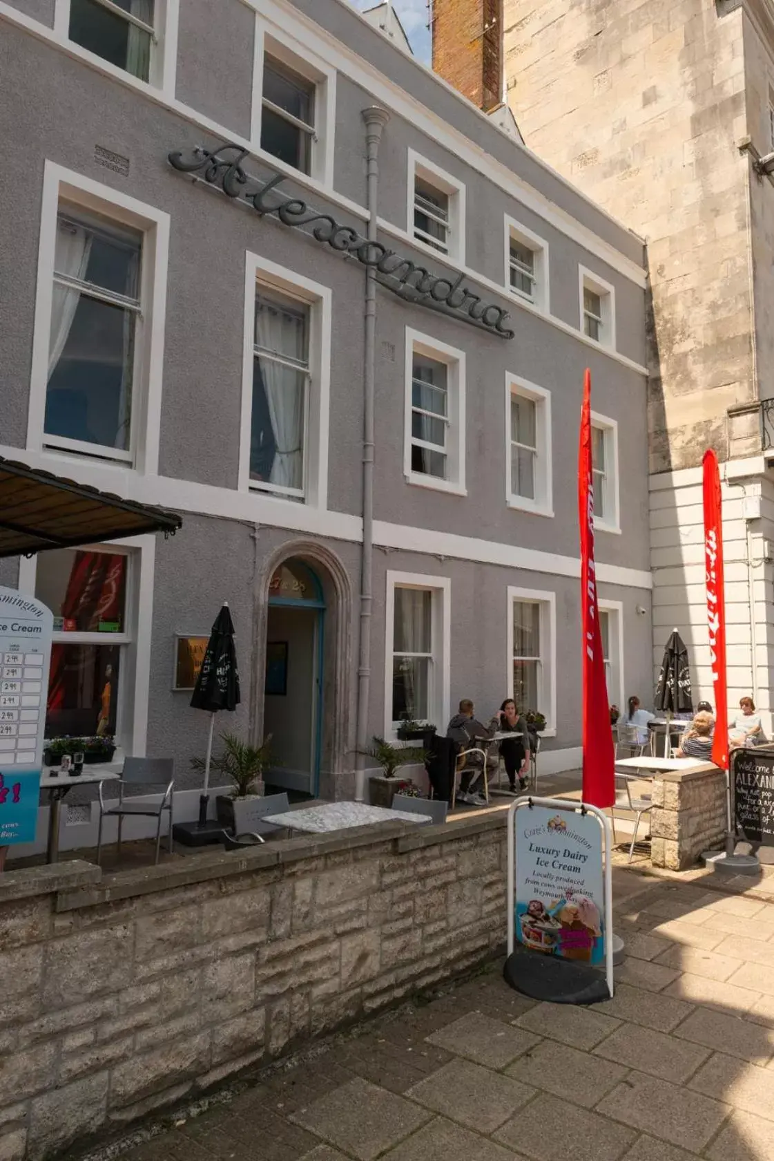 Property building in Alexandra Hotel Property building in Alexandra Hotel