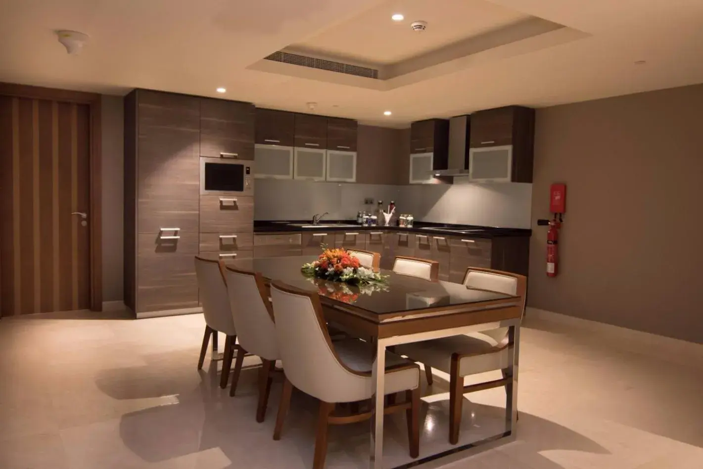 Kitchen or kitchenette, Kitchen/Kitchenette in Grand Millennium Muscat