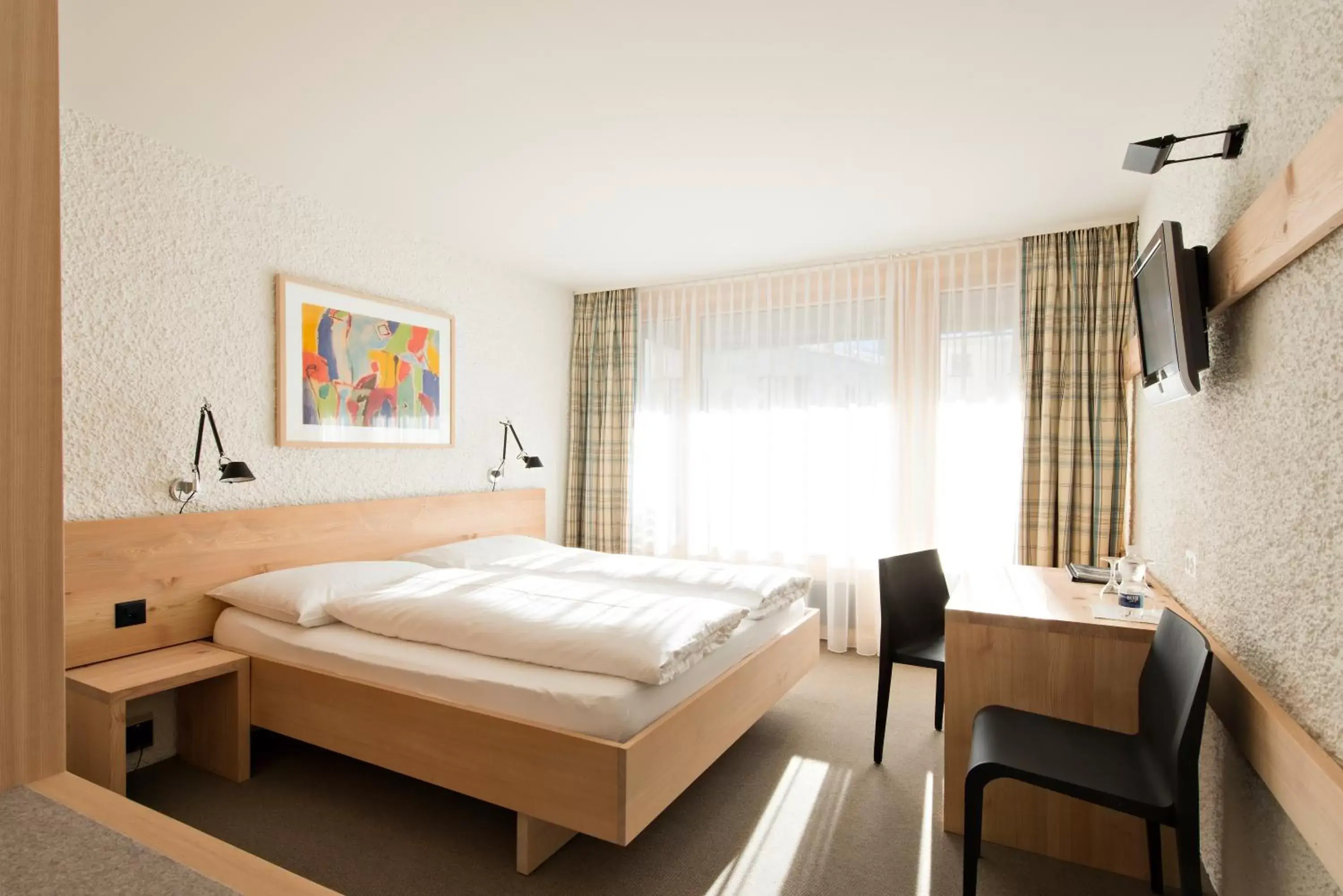 Bedroom, Bed in Hauser Hotel St. Moritz