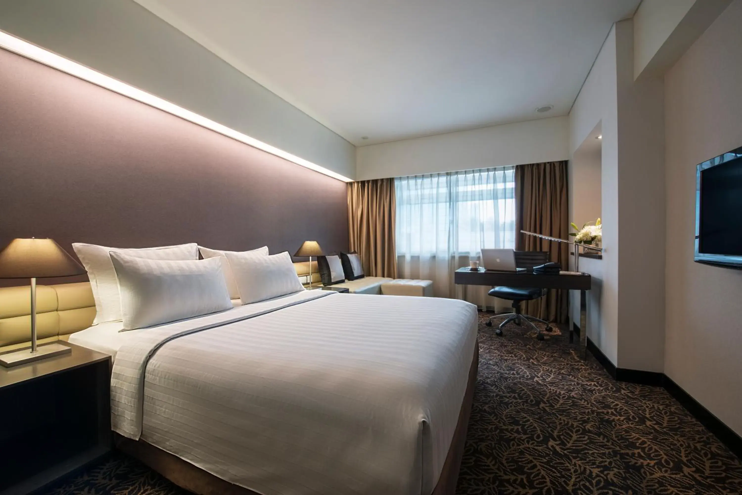 Bed in Pullman Jakarta Indonesia