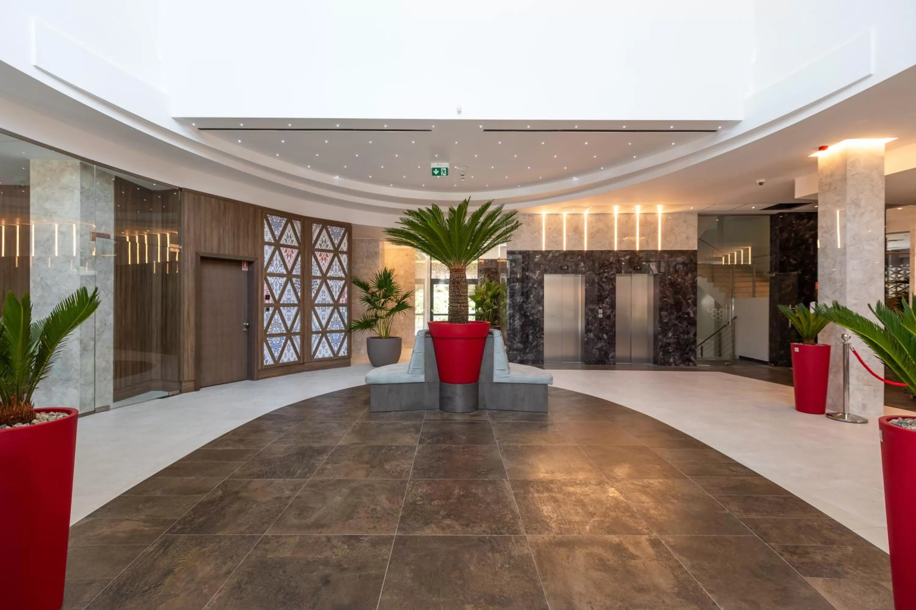 Lobby or reception in HOTEL CRYSTAL WELLNESS & SPA superior