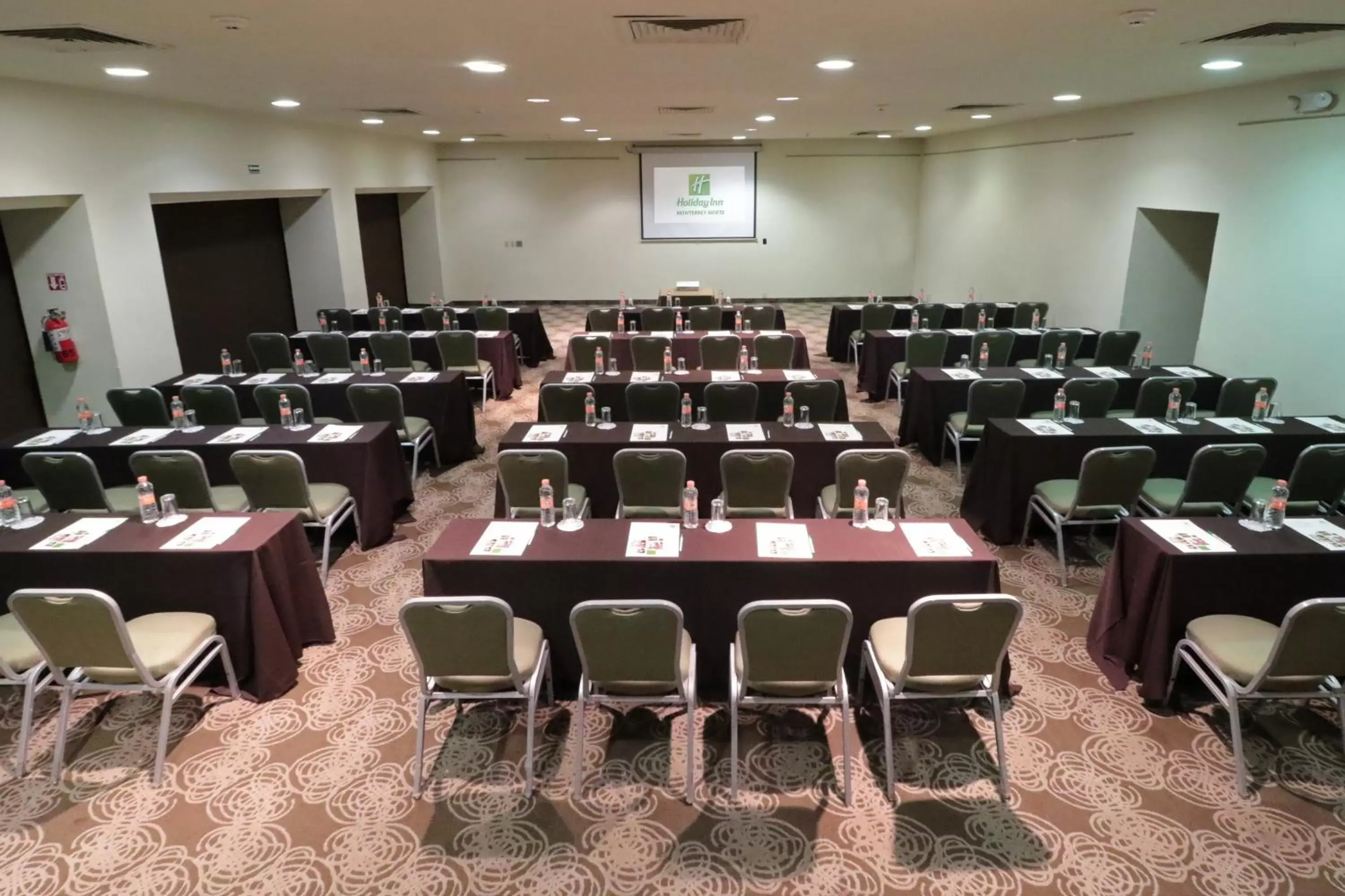 Meeting/conference room in Holiday Inn Monterrey Norte, an IHG Hotel
