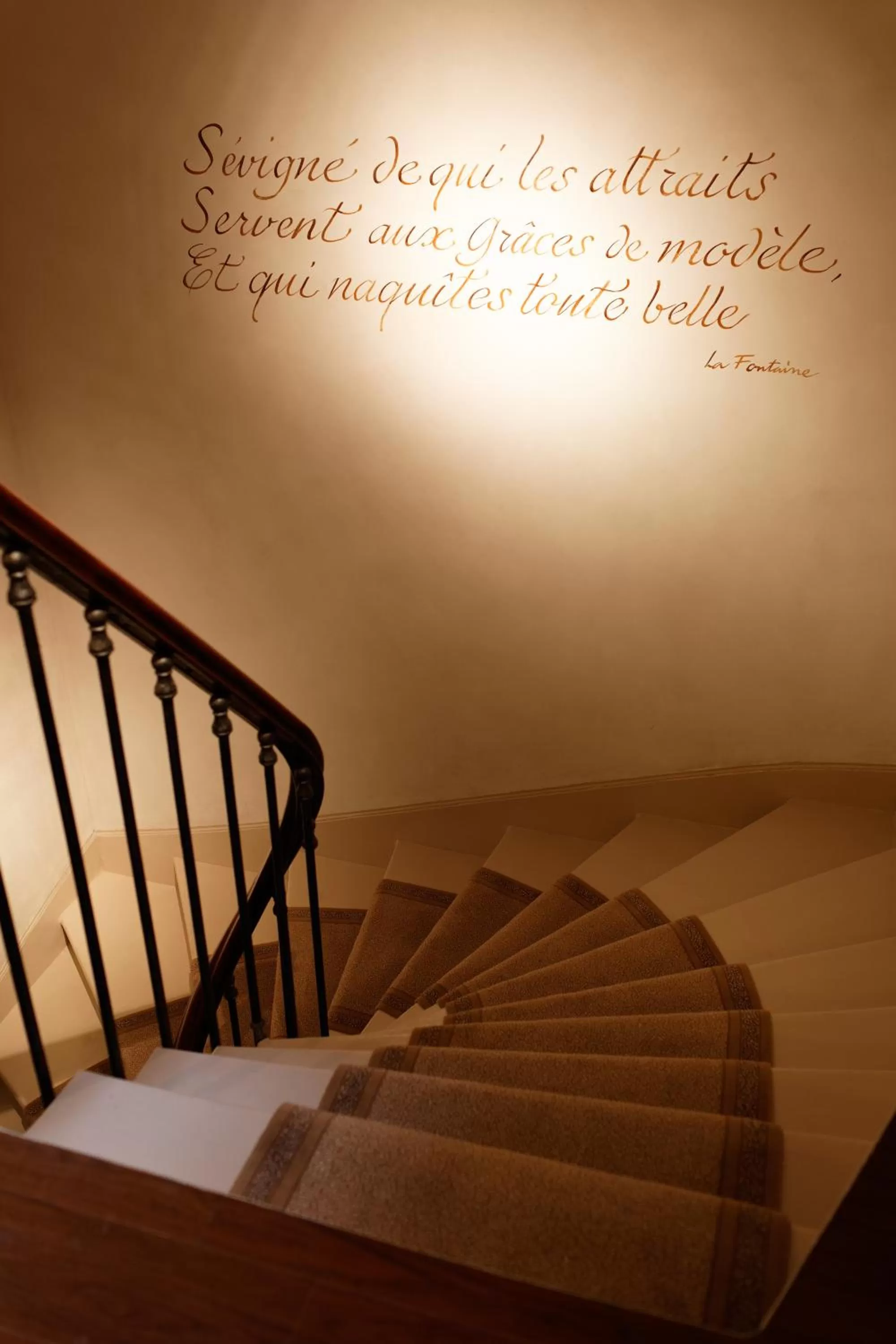 Decorative detail in Hôtel de Sévigné